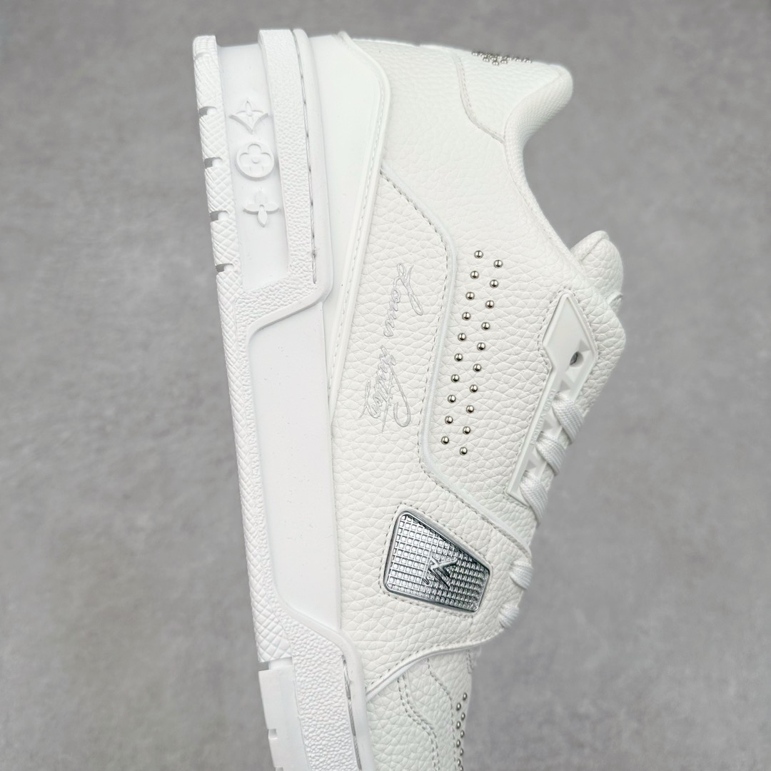 图片[6]-＃K1 Louis Vuitton Trainer lv时装走秀运动鞋 完美鞋型超高的清洁度 零毛边线头瑕疵 全套原楦原纸版原鞋开模 全网最具灵魂的版型 正确原装黄色鞋盒 正确中底印花 鞋面印花3D高频深度立体 全鞋电脑针车 紧密相连 针距密度一致 环保乳胶注塑鞋垫 厚度脚感还原原版 皮面裁剪部位 统一油边封口工艺 原装橡胶大底含胶量大底组合零偏差 专柜全套包装 防尘袋 说明书 质保卡 男女鞋 尺码：35 36 37 38 39 40 41 42 43 44 45-选品中心