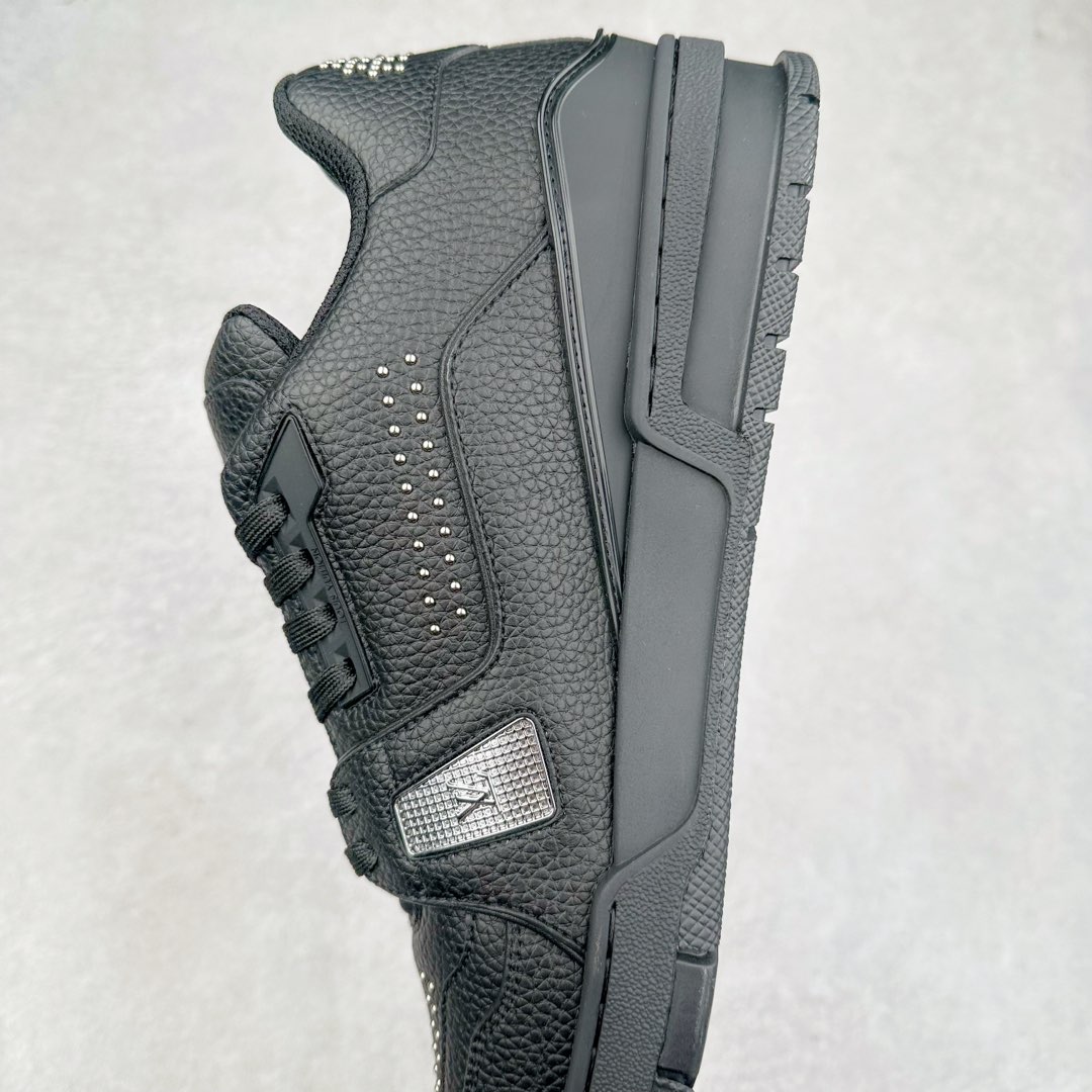 图片[7]-＃K1 Louis Vuitton Trainer lv时装走秀运动鞋 完美鞋型超高的清洁度 零毛边线头瑕疵 全套原楦原纸版原鞋开模 全网最具灵魂的版型 正确原装黄色鞋盒 正确中底印花 鞋面印花3D高频深度立体 全鞋电脑针车 紧密相连 针距密度一致 环保乳胶注塑鞋垫 厚度脚感还原原版 皮面裁剪部位 统一油边封口工艺 原装橡胶大底含胶量大底组合零偏差 专柜全套包装 防尘袋 说明书 质保卡 男女鞋 尺码：35 36 37 38 39 40 41 42 43 44 45-选品中心