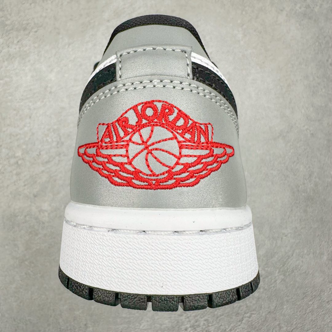 图片[8]-＃K版 Air Jordan AJ1 Low 低帮 黑白 HF3148-106 全新流水线出品 DT版本唯一平替选择 市场第二梯队最强版 全部原鞋开发 原楦原纸板开发 全鞋电脑针车 原厂内置全掌气垫 原盒内在原标 唯一Zp原版鞋带绑法 免检产品 全新2022版型 全头层皮料 完美零毛边处理 原厂配置全掌气垫 价格定位良心 几十个配色陆续出货 尺码：36 36.5 37.5 38 38.5 39 40 40.5 41 42 42.5 43 44 44.5 45 46 47.5-选品中心