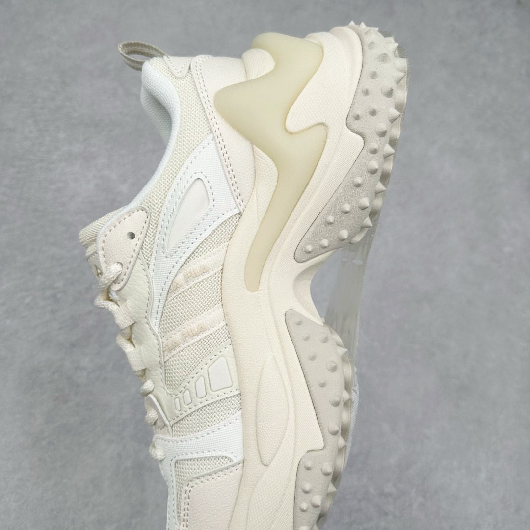 图片[7]-FILA FUSION Fluid 斐乐摩登潮牌防滑耐磨轻便运动鞋 FUSION 系列传承了 FILA 的百年基因，融入年轻运动及潮流文化，成为引领变革、创新突破的一代。以“1+N” 的跨界合作模式重现经典的同时创造经典。带来最出其不意的跨界合作惊喜。同时，FILAFUSION把FILA 的 DNA 融入到定制体验里，你可以随心制造厲于你的产品。FILA FUSION 的鞋家族涵盖了老爹鞋、跑步鞋、网球鞋、季节款。风格复古新潮，满足了时尚人士出行及各类运动的搭配需求，成为当下年轻人筷拥的鞋类品牌之一。FILA FUSION 走进年轻人的世界，通过年轻人运动，街舞，滑板，篮球，展现 FILA FUSION 的潮流态度和年轻文化。FILA FUSION 认为末来属于引领变革、创新突破的年轻一代，让我们一起构成 FILA 未来的蓝图吧！尺码：35.5 36 36.5 37.5 38 38.5 39 40 40.5 41 42 42.5 43 44 44.5 45 45.5-选品中心