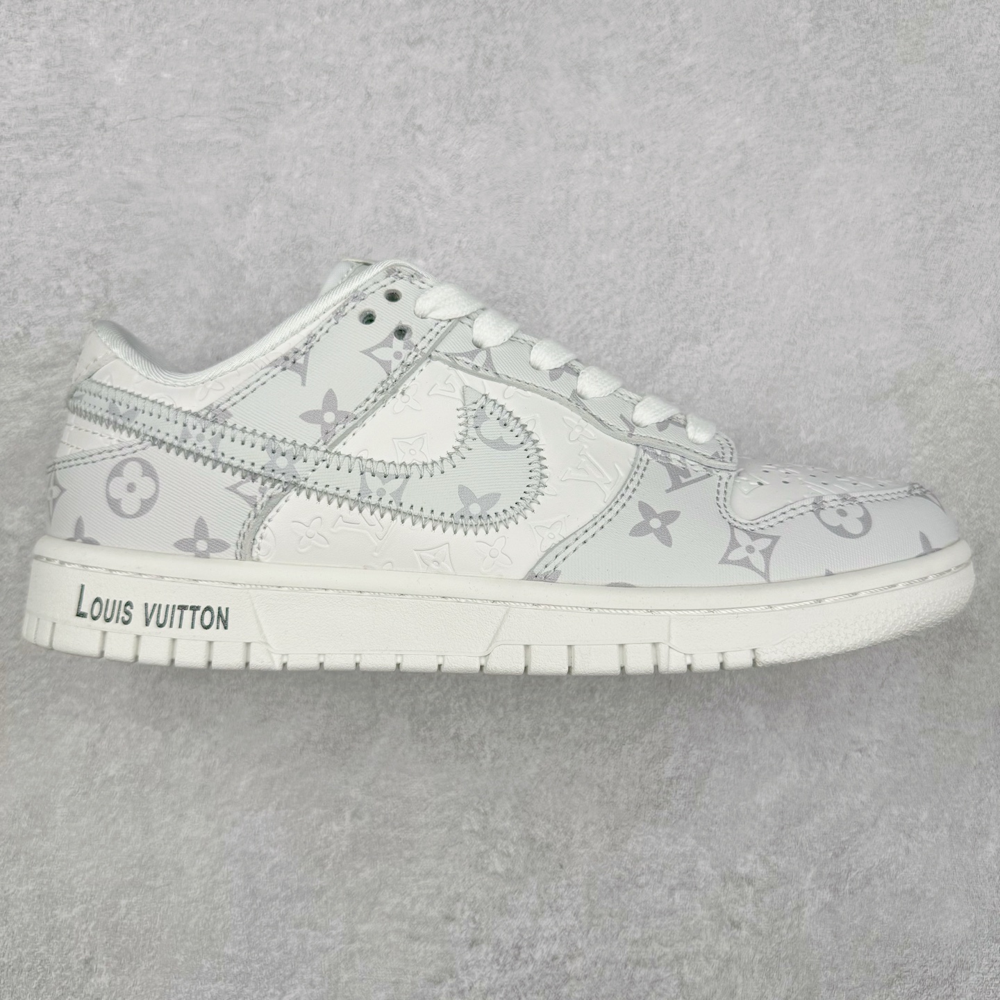 NK Dunk Low 定制配色 FC1688-183 大厂出品 极力推荐 原装头层材料 独家版型蒸餾加工帶來的是更好的视觉和脚感体验大厂纯原品质出货 清洁度 电绣工艺 皮料切割干净无任何毛边 细节完美 尺码:36 36.5 37.5 38 38.5 39 40 40.5 41 42 42.5 43 44 44.5 45-选品中心