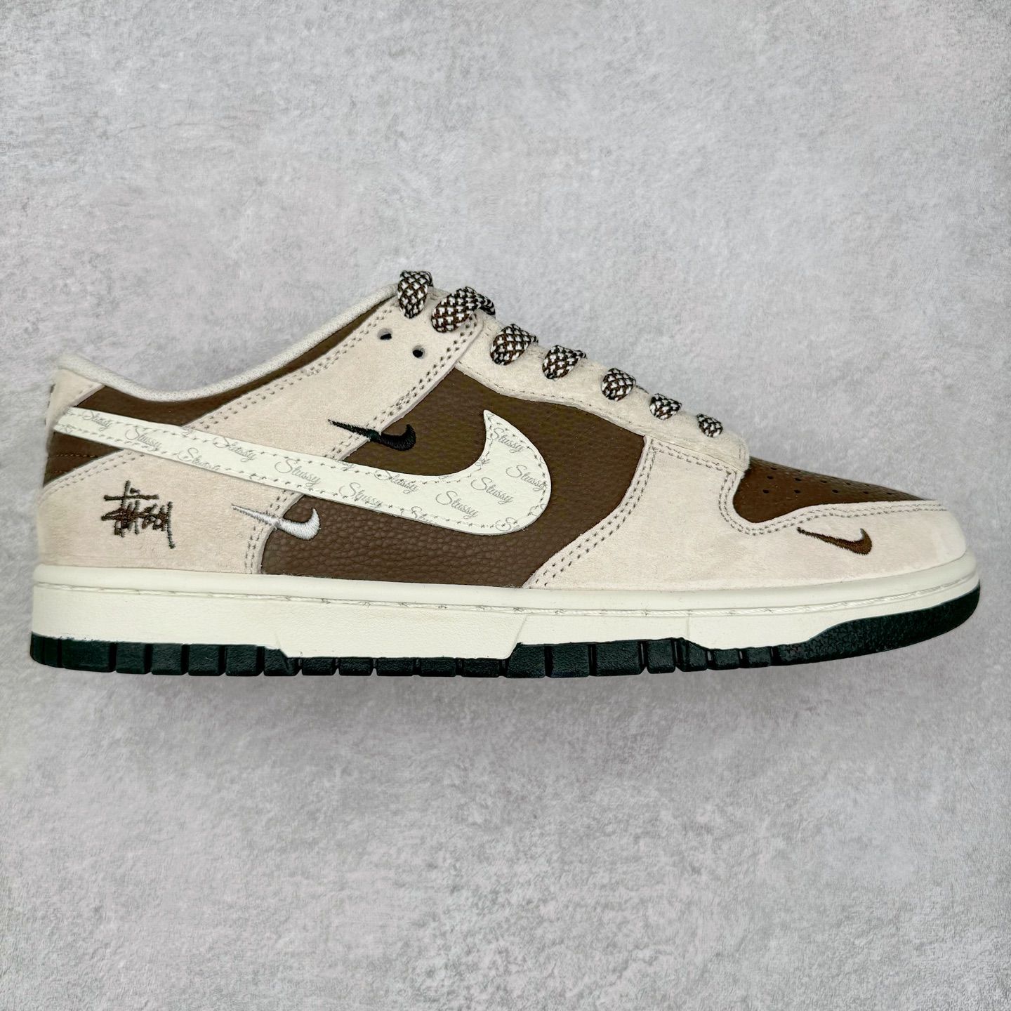 NK Dunk Low 定制配色 DJ2024-062 大厂出品 极力推荐 原装头层材料 独家版型蒸餾加工帶來的是更好的视觉和脚感体验大厂纯原品质出货 清洁度 电绣工艺 皮料切割干净无任何毛边 细节完美 尺码:36 36.5 37.5 38 38.5 39 40 40.5 41 42 42.5 43 44 44.5 45-选品中心