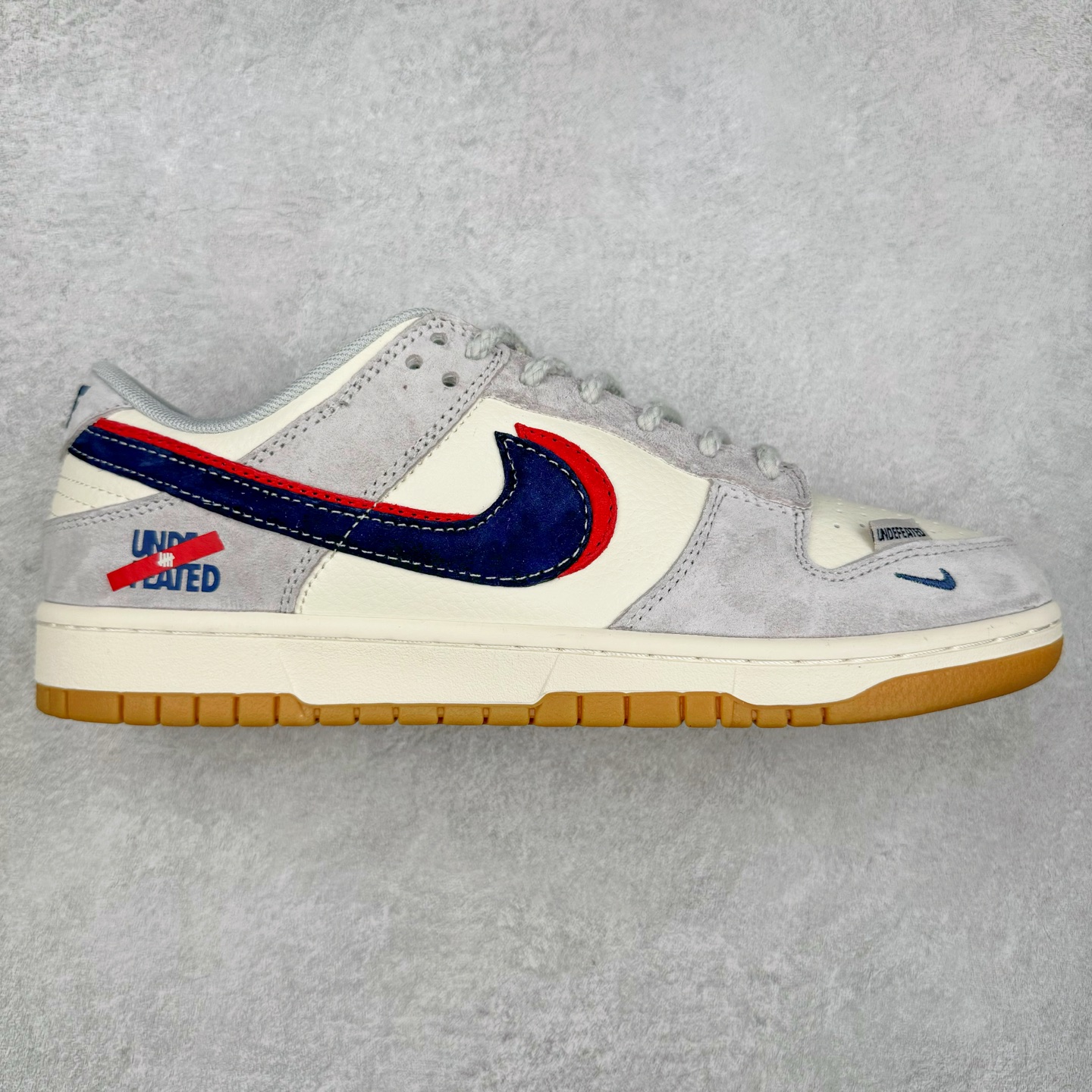NK Dunk Low 定制配色 DM6868-032 大厂出品 极力推荐 原装头层材料 独家版型蒸餾加工帶來的是更好的视觉和脚感体验大厂纯原品质出货 清洁度 电绣工艺 皮料切割干净无任何毛边 细节完美 尺码：36 36.5 37.5 38 38.5 39 40 40.5 41 42 42.5 43 44 44.5 45-选品中心