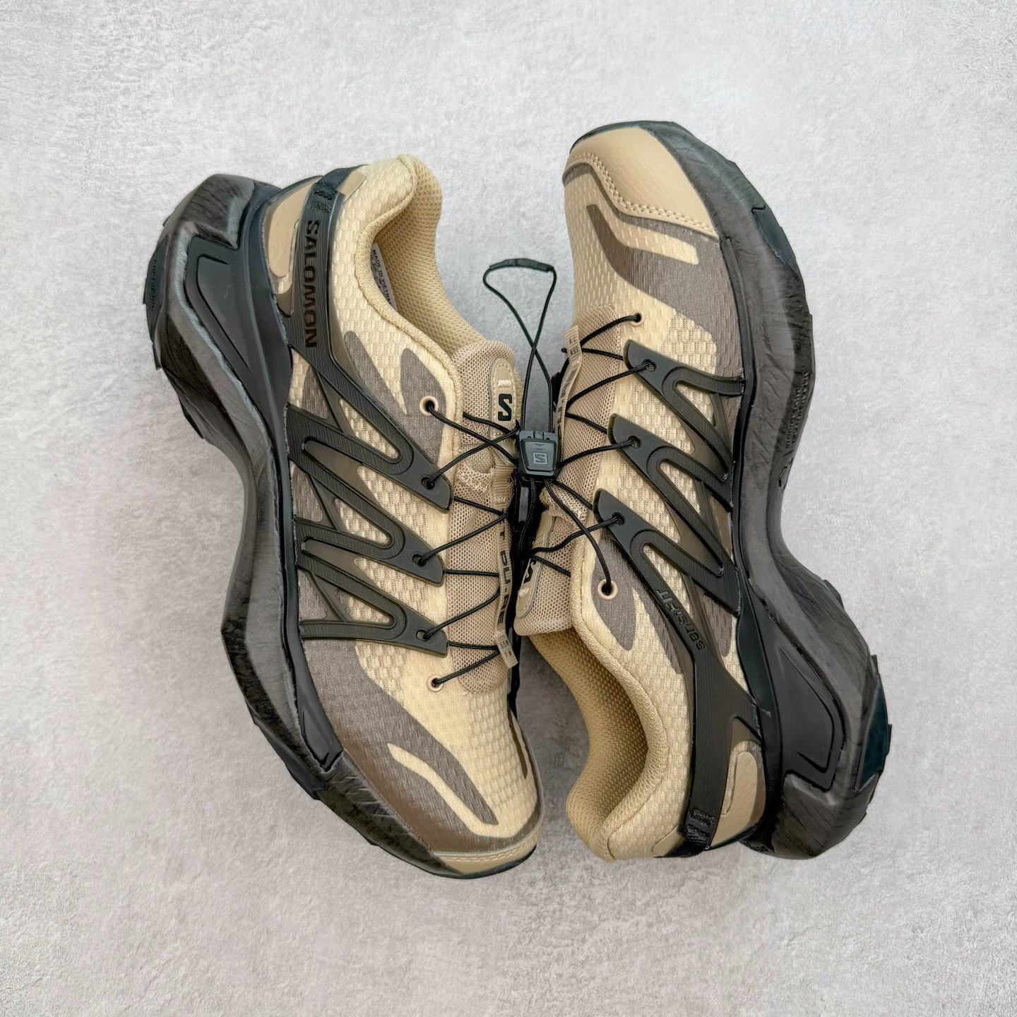 图片[3]-＃绿X/GX SALOMON XT PU.RE ADVANCED 萨洛蒙潮流越野机能户外功能鞋 纯原外贸平台特供订单 耗时半年巨作 全套原纸板楦头开发 原厂特供网布配套加持 确保原汁原味 完美呈现版型 原档数据独家私模五层组合大底 男女鞋同步官方开发至46.5 原装Ortholite轻量化鞋垫 中底布带钢印编号 原厂TPU锁扣 进口港宝加持 后跟自然饱满 还原公司包裹性 基于 SALOMON 初代 XT 鞋身造型并搭载 4D ADVANCED CHASSIS™ 大底打造而成 为这款 XT-QUEST 带来了多项足部控制与保护等功能性 如在运动过程中控制左右晃动的过程而提高稳定性、改善长途越野过程中足中到足尖的过渡、提高感知岩石的精确度以抵抗尖锐物体对脚底的伤害以及采用动态缓冲来增强穿着舒适感 从而减轻疲劳感 使 XT-QUEST 成为一双舒适且安全的户外之履 尺码：36 36.5 37.5 38 38.5 39 40 40.5 41 42 42.5 43 44 44.5 45 46 46.5-选品中心