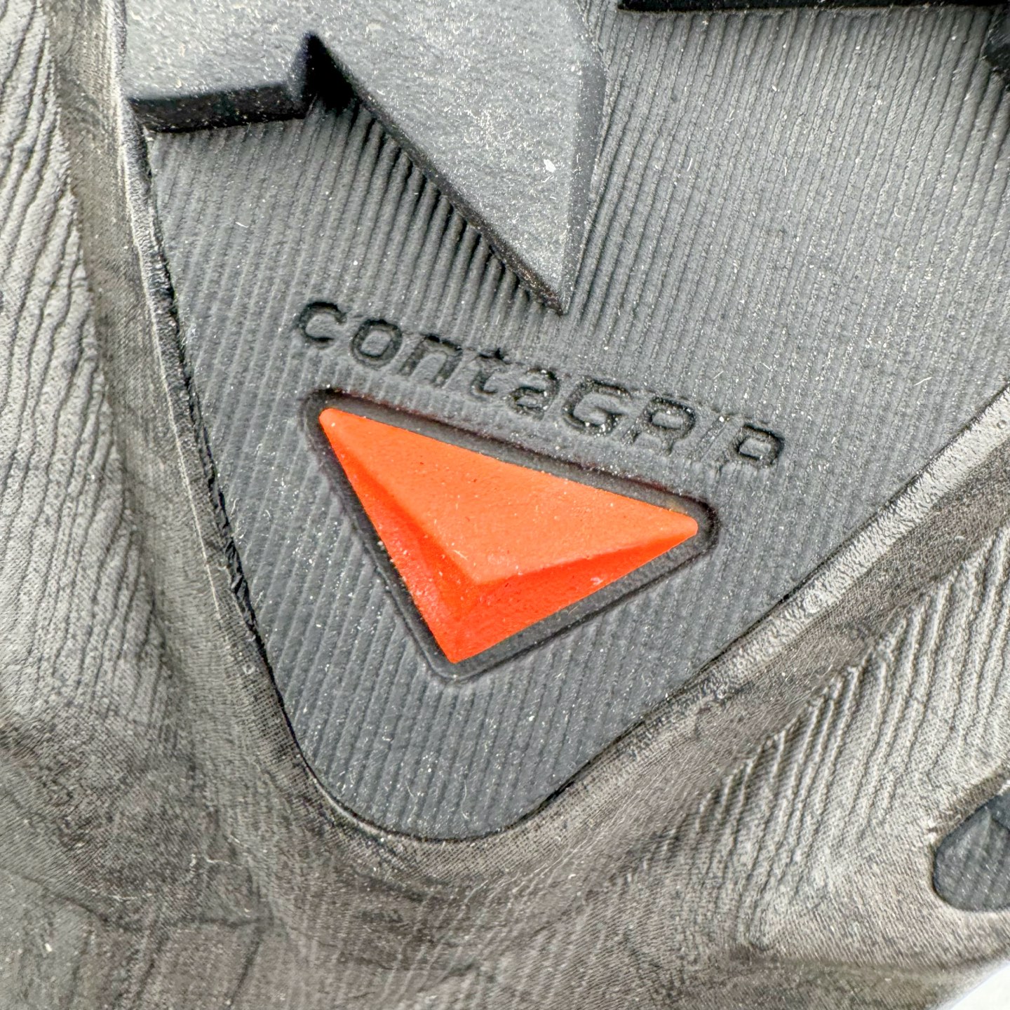 图片[21]-＃绿X/GX SALOMON XT PU.RE ADVANCED 萨洛蒙潮流越野机能户外功能鞋 纯原外贸平台特供订单 耗时半年巨作 全套原纸板楦头开发 原厂特供网布配套加持 确保原汁原味 完美呈现版型 原档数据独家私模五层组合大底 男女鞋同步官方开发至46.5 原装Ortholite轻量化鞋垫 中底布带钢印编号 原厂TPU锁扣 进口港宝加持 后跟自然饱满 还原公司包裹性 基于 SALOMON 初代 XT 鞋身造型并搭载 4D ADVANCED CHASSIS™ 大底打造而成 为这款 XT-QUEST 带来了多项足部控制与保护等功能性 如在运动过程中控制左右晃动的过程而提高稳定性、改善长途越野过程中足中到足尖的过渡、提高感知岩石的精确度以抵抗尖锐物体对脚底的伤害以及采用动态缓冲来增强穿着舒适感 从而减轻疲劳感 使 XT-QUEST 成为一双舒适且安全的户外之履 尺码：36 36.5 37.5 38 38.5 39 40 40.5 41 42 42.5 43 44 44.5 45 46 46.5-选品中心