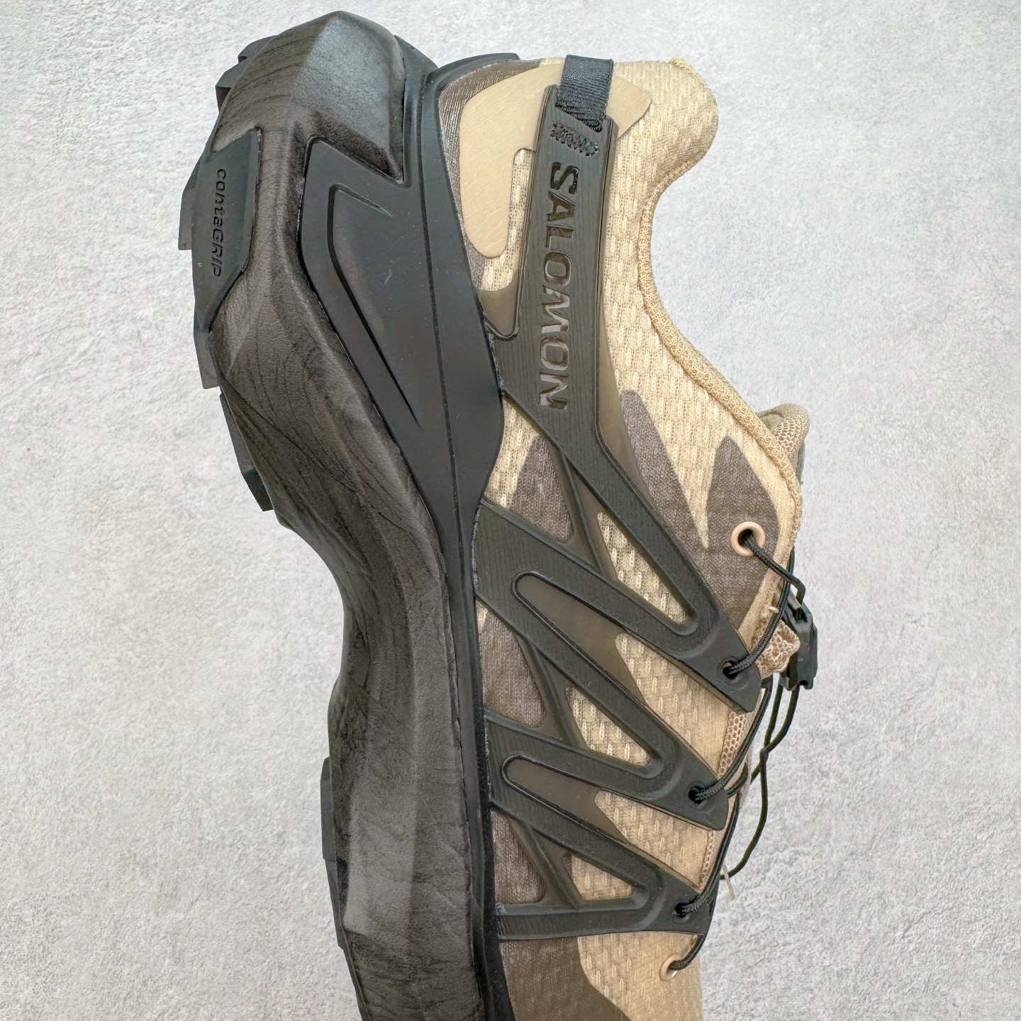 图片[6]-＃绿X/GX SALOMON XT PU.RE ADVANCED 萨洛蒙潮流越野机能户外功能鞋 纯原外贸平台特供订单 耗时半年巨作 全套原纸板楦头开发 原厂特供网布配套加持 确保原汁原味 完美呈现版型 原档数据独家私模五层组合大底 男女鞋同步官方开发至46.5 原装Ortholite轻量化鞋垫 中底布带钢印编号 原厂TPU锁扣 进口港宝加持 后跟自然饱满 还原公司包裹性 基于 SALOMON 初代 XT 鞋身造型并搭载 4D ADVANCED CHASSIS™ 大底打造而成 为这款 XT-QUEST 带来了多项足部控制与保护等功能性 如在运动过程中控制左右晃动的过程而提高稳定性、改善长途越野过程中足中到足尖的过渡、提高感知岩石的精确度以抵抗尖锐物体对脚底的伤害以及采用动态缓冲来增强穿着舒适感 从而减轻疲劳感 使 XT-QUEST 成为一双舒适且安全的户外之履 尺码：36 36.5 37.5 38 38.5 39 40 40.5 41 42 42.5 43 44 44.5 45 46 46.5-选品中心