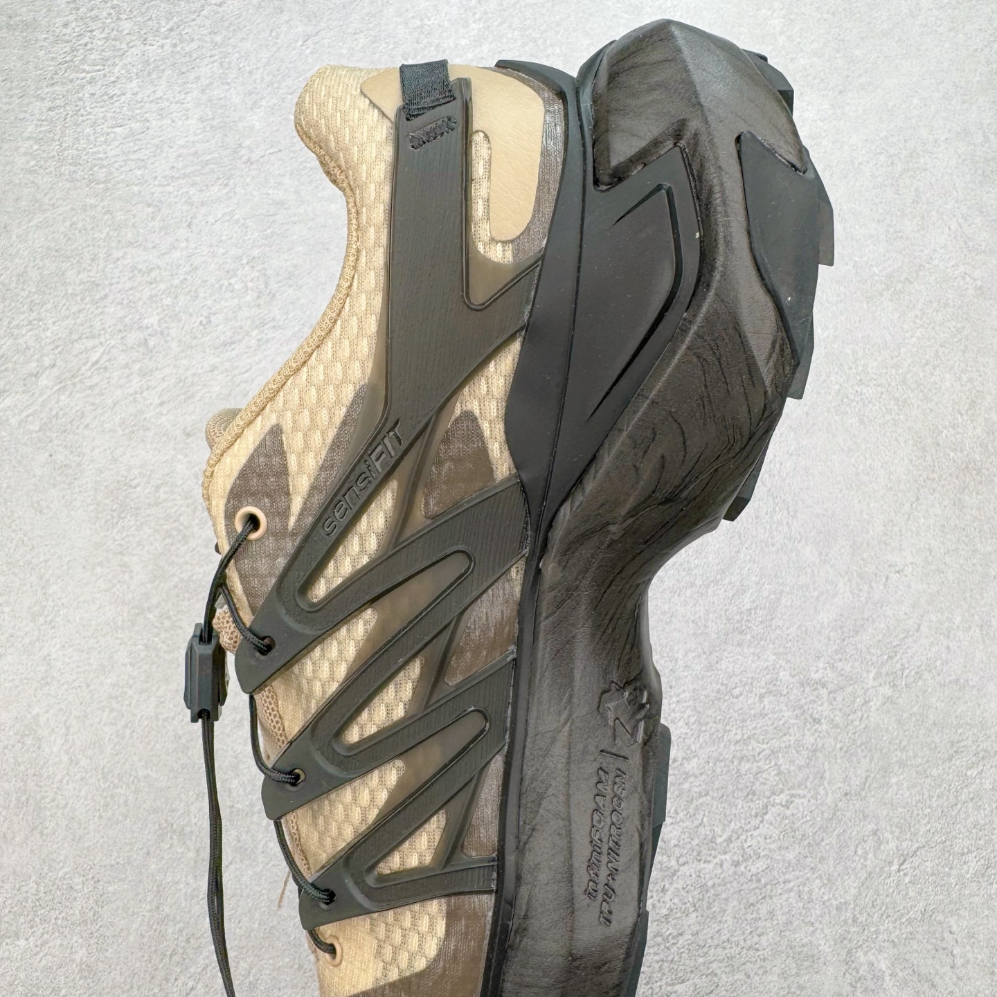 图片[7]-＃绿X/GX SALOMON XT PU.RE ADVANCED 萨洛蒙潮流越野机能户外功能鞋 纯原外贸平台特供订单 耗时半年巨作 全套原纸板楦头开发 原厂特供网布配套加持 确保原汁原味 完美呈现版型 原档数据独家私模五层组合大底 男女鞋同步官方开发至46.5 原装Ortholite轻量化鞋垫 中底布带钢印编号 原厂TPU锁扣 进口港宝加持 后跟自然饱满 还原公司包裹性 基于 SALOMON 初代 XT 鞋身造型并搭载 4D ADVANCED CHASSIS™ 大底打造而成 为这款 XT-QUEST 带来了多项足部控制与保护等功能性 如在运动过程中控制左右晃动的过程而提高稳定性、改善长途越野过程中足中到足尖的过渡、提高感知岩石的精确度以抵抗尖锐物体对脚底的伤害以及采用动态缓冲来增强穿着舒适感 从而减轻疲劳感 使 XT-QUEST 成为一双舒适且安全的户外之履 尺码：36 36.5 37.5 38 38.5 39 40 40.5 41 42 42.5 43 44 44.5 45 46 46.5-选品中心