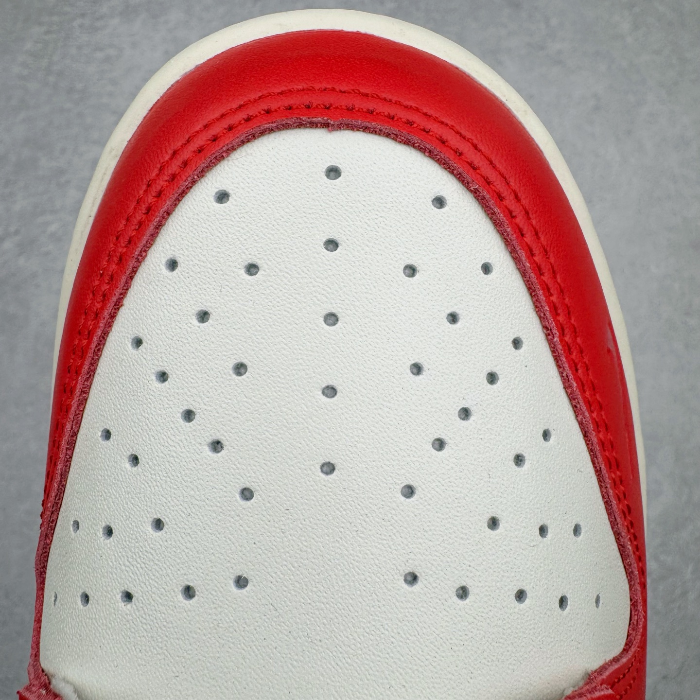 图片[17]-＃纯原 NK Dunk Low 金蛇献瑞 福运 蛇年限定 HJ3491-161 定制系列天花板 无原鞋不开发 全系列得物原鞋一比一校对开发 配色持续更新中 终端对接 优势输出 全套原厂楦头原纸板数据档案倾力打造 原汁原味莞产 极致还原 圈内最强针车工艺 高端零售指定版 广东原厂配套原盒原标 鞋盒分三个尺码段 原厂冲刀 超高清洁度 全鞋零毛边皮料切割 采用原厂百宏鞋带以及原厂百宏织唛舌标 内标可供原厂几率过验 进口原装条纹中底布 四线拉帮白色点胶 原厂拉帮手法遵循公司 原厂电绣 极致还原 尺码：35.5 36 36.5 37.5 38 38.5 39 40 40.5 41 42 42.5 43 44 44.5 45 46 47.5-选品中心