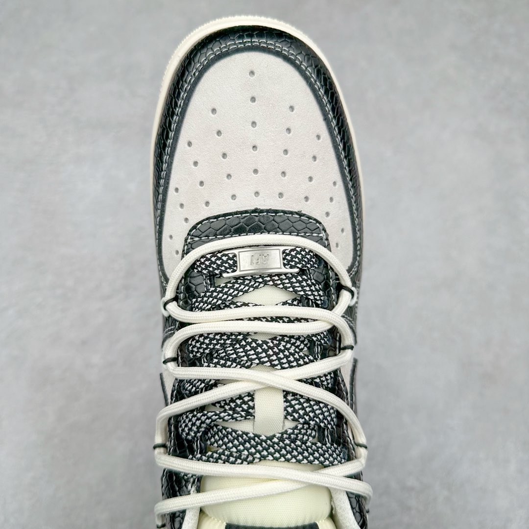 图片[4]-NK Air Force 1´07 Low 空军一号低帮百搭休闲运动板鞋 DM6688-013 柔软、弹性十足的缓震性能和出色的中底设计 横跨复古与现代的外型结合 造就出风靡全球 三十多年的Force 1 直到今天还深受青睐 尺码：36 36.5 37.5 38 38.5 39 40 40.5 41 42 42.5 43 44 44.5 45-选品中心