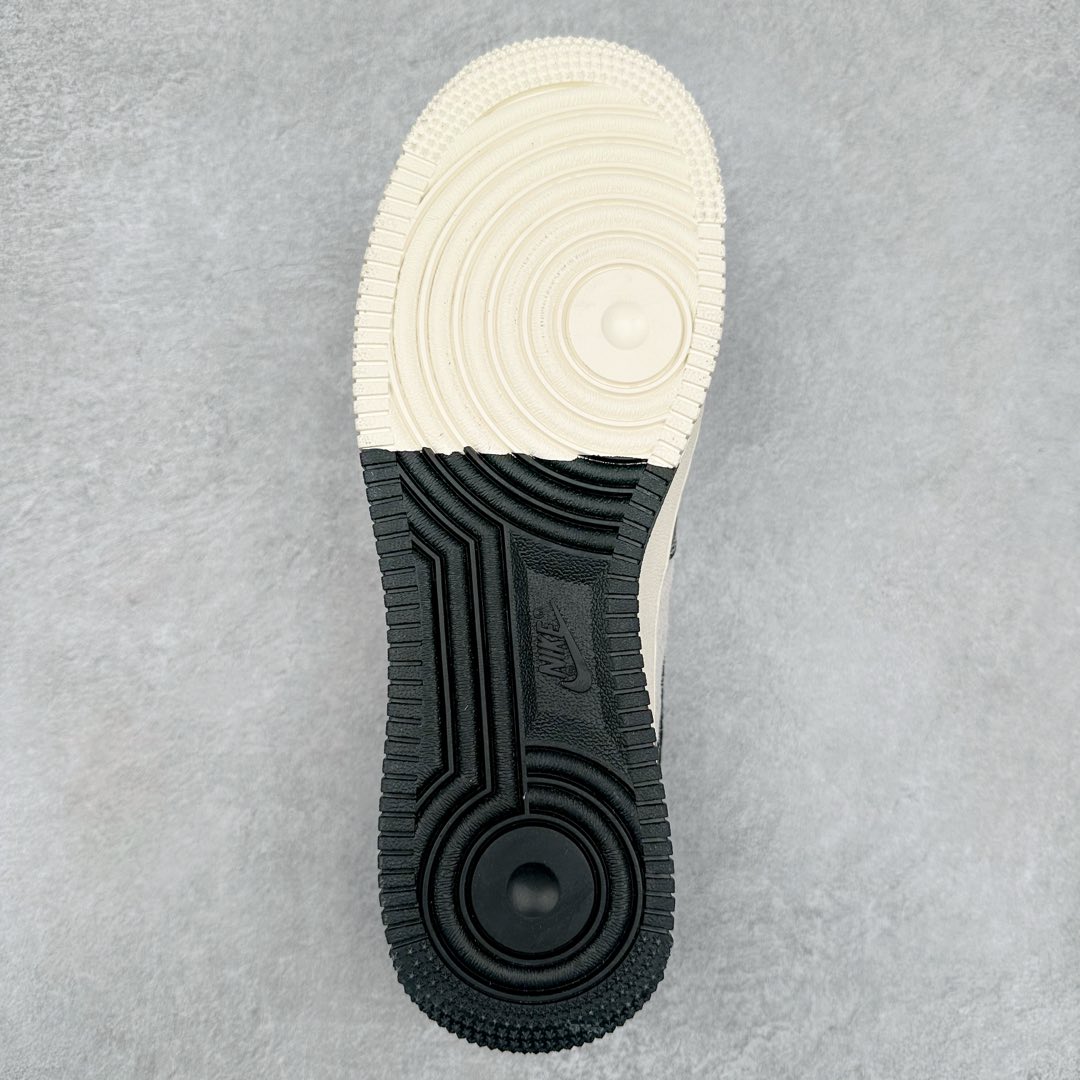 图片[9]-NK Air Force 1´07 Low 空军一号低帮百搭休闲运动板鞋 DM6688-013 柔软、弹性十足的缓震性能和出色的中底设计 横跨复古与现代的外型结合 造就出风靡全球 三十多年的Force 1 直到今天还深受青睐 尺码：36 36.5 37.5 38 38.5 39 40 40.5 41 42 42.5 43 44 44.5 45-选品中心