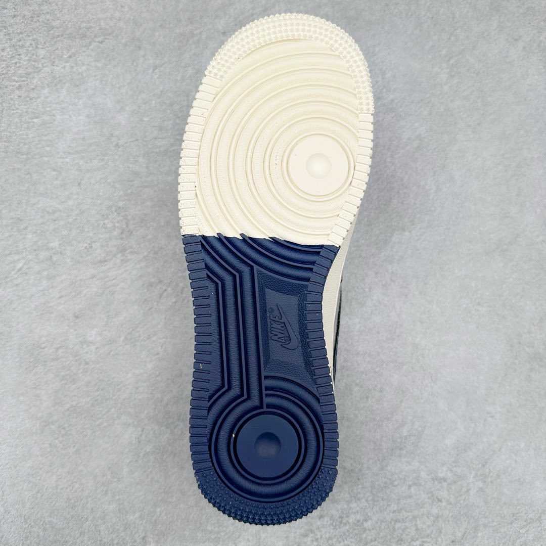 图片[9]-NK Air Force 1´07 Low 空军一号低帮百搭休闲运动板鞋 DM6688-018 柔软、弹性十足的缓震性能和出色的中底设计 横跨复古与现代的外型结合 造就出风靡全球 三十多年的Force 1 直到今天还深受青睐 尺码：36 36.5 37.5 38 38.5 39 40 40.5 41 42 42.5 43 44 44.5 45-选品中心