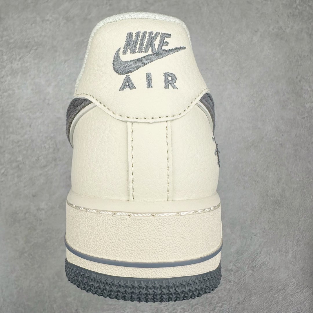 图片[8]-NK Air Force 1´07 Low 空军一号低帮百搭休闲运动板鞋 DM6688-003 柔软、弹性十足的缓震性能和出色的中底设计 横跨复古与现代的外型结合 造就出风靡全球 三十多年的Force 1 直到今天还深受青睐 尺码：36 36.5 37.5 38 38.5 39 40 40.5 41 42 42.5 43 44 44.5 45-选品中心