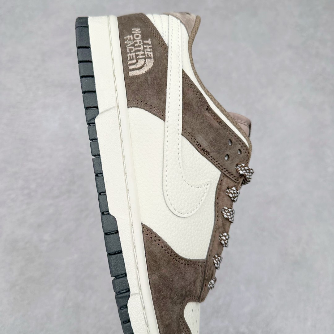 图片[6]-NK Dunk Low 定制配色 DJ2024-058 大厂出品 极力推荐 原装头层材料 独家版型蒸餾加工帶來的是更好的视觉和脚感体验大厂纯原品质出货 清洁度 电绣工艺 皮料切割干净无任何毛边 细节完美 尺码：36 36.5 37.5 38 38.5 39 40 40.5 41 42 42.5 43 44 44.5 45-选品中心