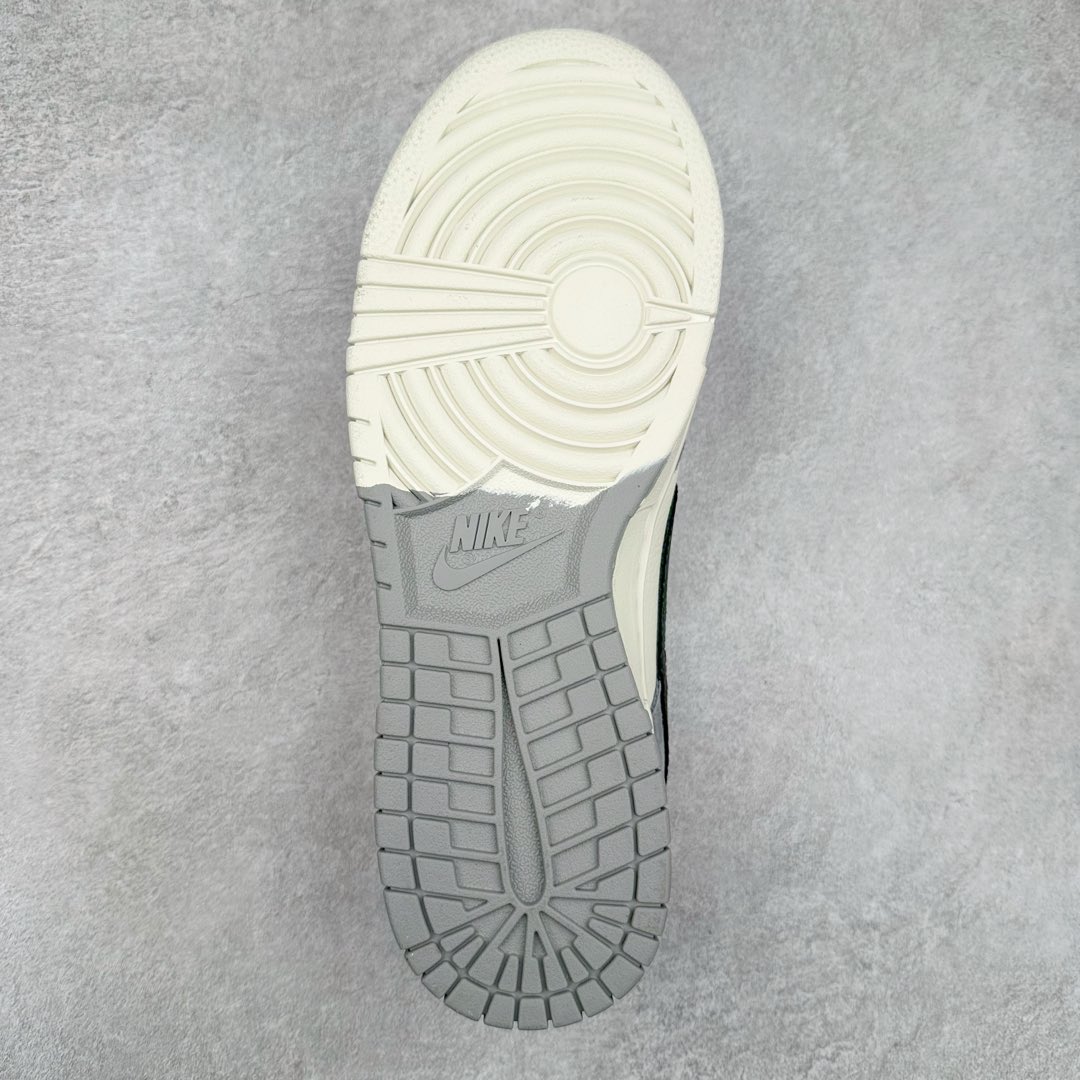 图片[9]-NK Dunk Low 定制配色 DJ2024-067 大厂出品 极力推荐 原装头层材料 独家版型蒸餾加工帶來的是更好的视觉和脚感体验大厂纯原品质出货 清洁度 电绣工艺 皮料切割干净无任何毛边 细节完美 尺码：36 36.5 37.5 38 38.5 39 40 40.5 41 42 42.5 43 44 44.5 45-选品中心