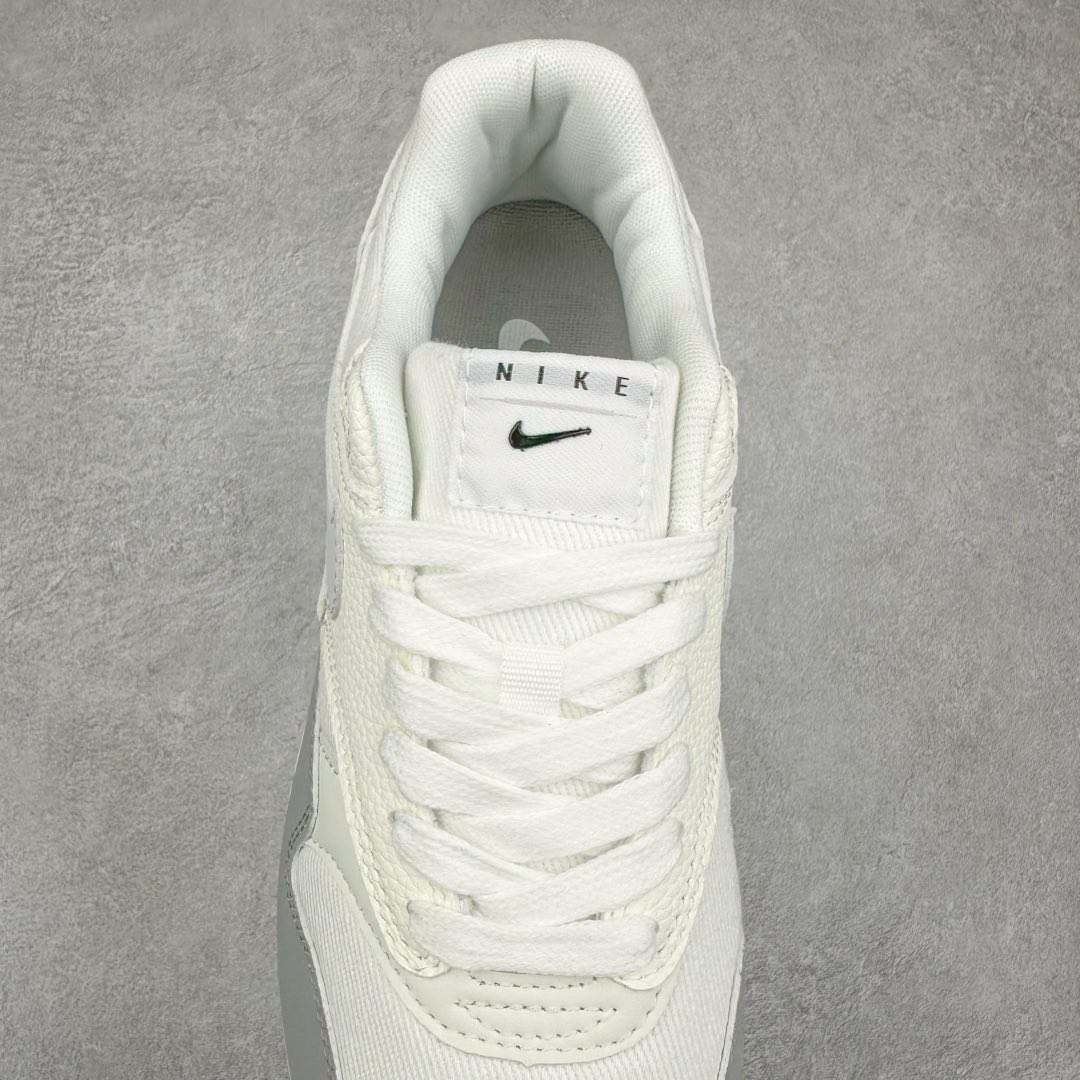 图片[5]-NK Air Max 1 初代复古气垫慢跑鞋 HF7346-200 由Tinker Hatfeld和Mark Parker在1987年设计 灵感来自于巴黎蓬皮杜中心 在参观了蓬皮杜中心之后提出了Air Max的标志性开窗可视气垫的理念 并将其实际开发成功 是NK史上第一双可视气垫跑鞋 凭借着Air Max气垫带来的舒适脚感和鞋面面料上的不断精进才使得Air Max 1在现如今都是复古慢跑鞋的首选 深厚的历史渊源 独特的流线形设计 极为复古的外观使得它深受鞋迷的喜爱 尺码：36 36.5 37.5 38 38.5 39 40 40.5 41 42 42.5 43 44 44.5 45-选品中心