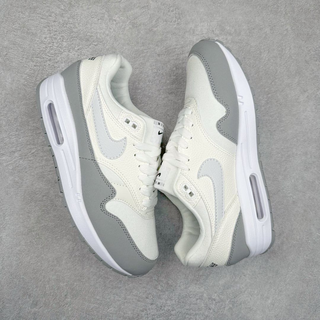 图片[3]-NK Air Max 1 初代复古气垫慢跑鞋 HF7346-200 由Tinker Hatfeld和Mark Parker在1987年设计 灵感来自于巴黎蓬皮杜中心 在参观了蓬皮杜中心之后提出了Air Max的标志性开窗可视气垫的理念 并将其实际开发成功 是NK史上第一双可视气垫跑鞋 凭借着Air Max气垫带来的舒适脚感和鞋面面料上的不断精进才使得Air Max 1在现如今都是复古慢跑鞋的首选 深厚的历史渊源 独特的流线形设计 极为复古的外观使得它深受鞋迷的喜爱 尺码：36 36.5 37.5 38 38.5 39 40 40.5 41 42 42.5 43 44 44.5 45-选品中心