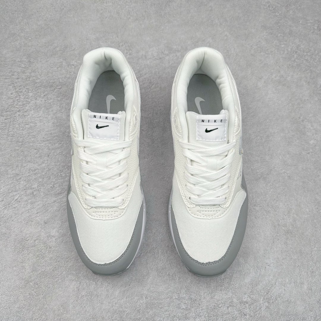 图片[2]-NK Air Max 1 初代复古气垫慢跑鞋 HF7346-200 由Tinker Hatfeld和Mark Parker在1987年设计 灵感来自于巴黎蓬皮杜中心 在参观了蓬皮杜中心之后提出了Air Max的标志性开窗可视气垫的理念 并将其实际开发成功 是NK史上第一双可视气垫跑鞋 凭借着Air Max气垫带来的舒适脚感和鞋面面料上的不断精进才使得Air Max 1在现如今都是复古慢跑鞋的首选 深厚的历史渊源 独特的流线形设计 极为复古的外观使得它深受鞋迷的喜爱 尺码：36 36.5 37.5 38 38.5 39 40 40.5 41 42 42.5 43 44 44.5 45-选品中心