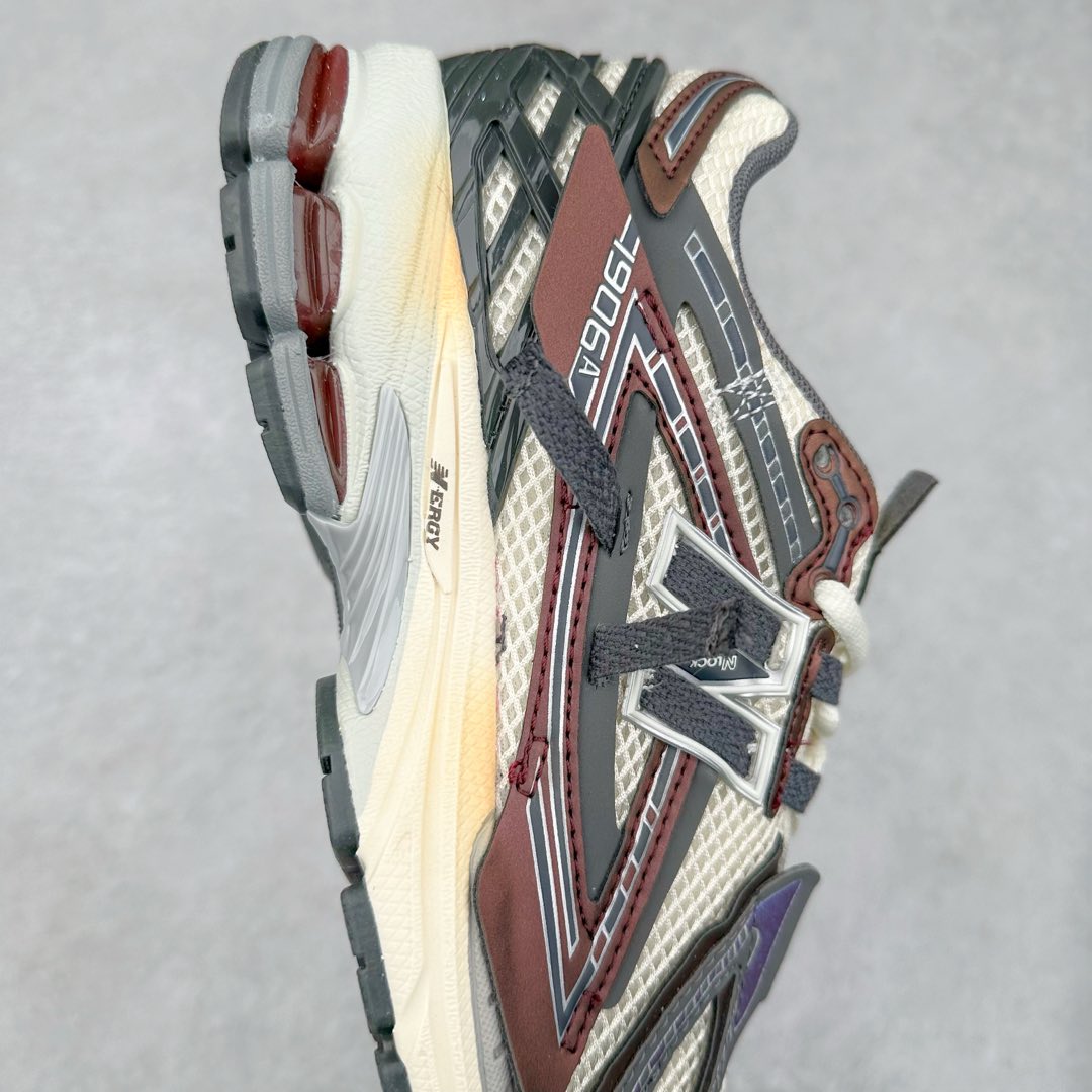 图片[6]-New Balance M1906R NB新百伦系列复古老爹风休闲运动慢跑鞋 采用轻质牛剖革拼接透气网眼衬垫织物鞋面材质 T-Beam大底提供足步弓支撑 保持步态稳定#后跟搭载外露缓震胶 鞋身整体以各种深浅不一的灰色覆盖 鞋头以淡蓝色调装饰，网眼衬垫通过不规律的色块实现做旧的美感 泛黄的鞋底更是进一步增添了复古气息 尺码：36 37 37.5 38 38.5 39.5 40 40.5 41.5 42 42.5 43 44 45-选品中心