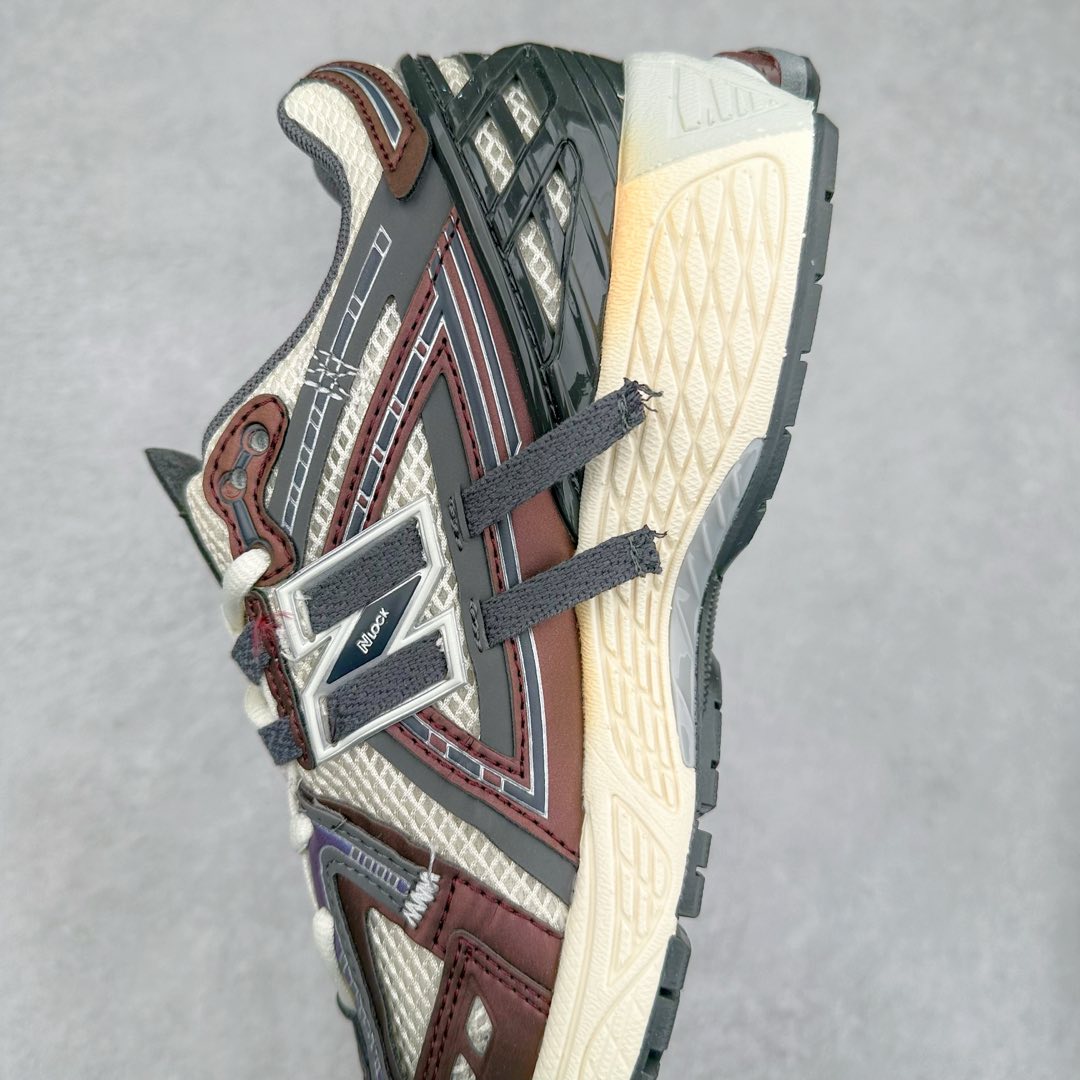 图片[7]-New Balance M1906R NB新百伦系列复古老爹风休闲运动慢跑鞋 采用轻质牛剖革拼接透气网眼衬垫织物鞋面材质 T-Beam大底提供足步弓支撑 保持步态稳定#后跟搭载外露缓震胶 鞋身整体以各种深浅不一的灰色覆盖 鞋头以淡蓝色调装饰，网眼衬垫通过不规律的色块实现做旧的美感 泛黄的鞋底更是进一步增添了复古气息 尺码：36 37 37.5 38 38.5 39.5 40 40.5 41.5 42 42.5 43 44 45-选品中心