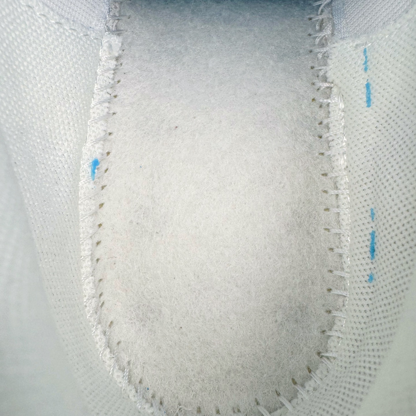 图片[10]-NK P-6000 系列低帮复古老爹风休闲运动舒适慢跑鞋 购入原鞋原装纸板楦头开发 独家私模四层组合大底 市场唯一正确版本 良心定价 新配色陆续出货 进口三文治网面 融合 Pegasus 过往运动鞋设计 助力 21 世纪早期跑步运动跃升时尚新高度 采用透气网眼布、运动风格线条和耐穿覆面 兼具吸睛外观和舒适感受 中底泡绵以田径赛道为灵感 打造厚实设计 缔造出众缓震性能 尺码：36 36.5 37.5 38 38.5 39 40 40.5 41 42 42.5 43 44 44.5 45-选品中心