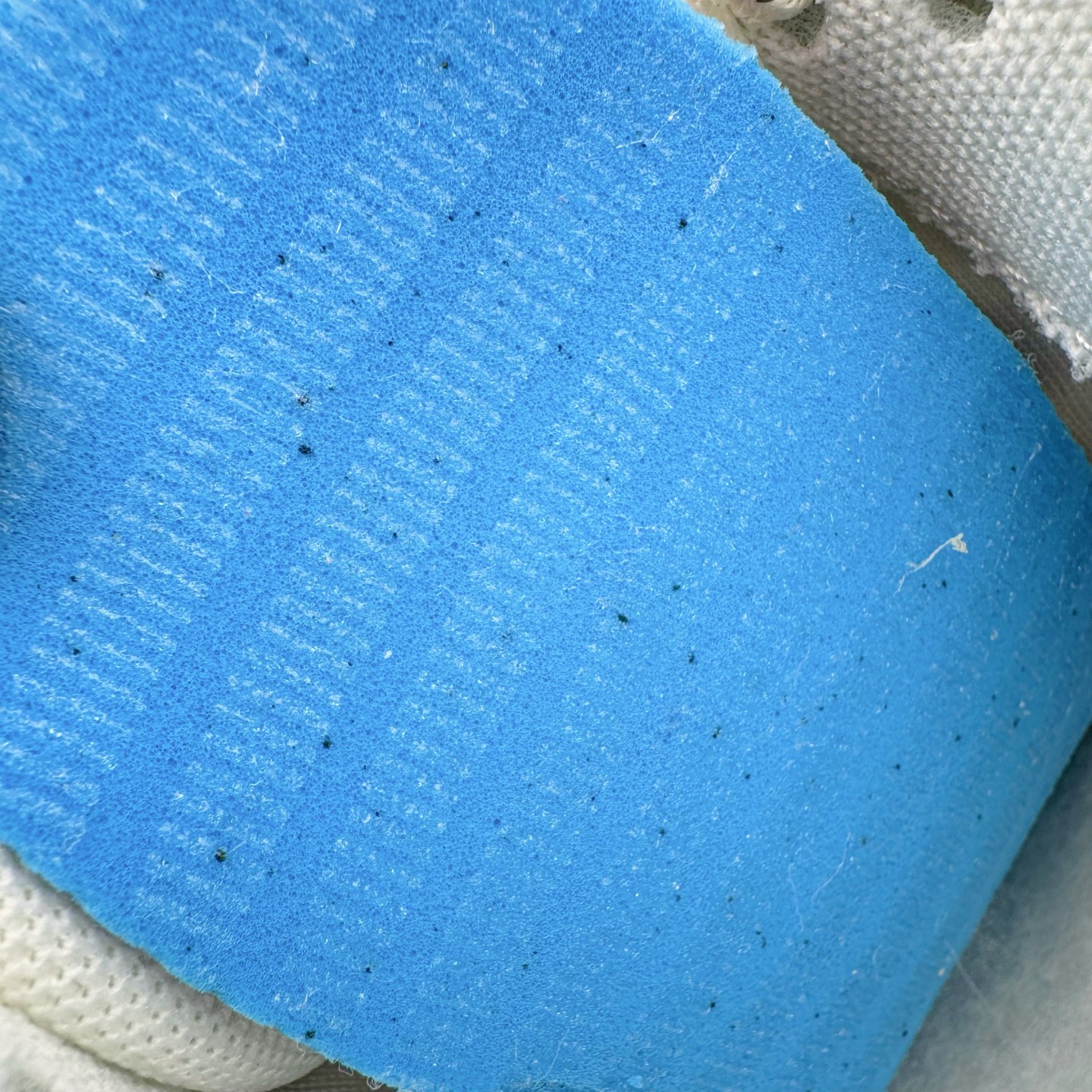 图片[11]-NK P-6000 系列低帮复古老爹风休闲运动舒适慢跑鞋 购入原鞋原装纸板楦头开发 独家私模四层组合大底 市场唯一正确版本 良心定价 新配色陆续出货 进口三文治网面 融合 Pegasus 过往运动鞋设计 助力 21 世纪早期跑步运动跃升时尚新高度 采用透气网眼布、运动风格线条和耐穿覆面 兼具吸睛外观和舒适感受 中底泡绵以田径赛道为灵感 打造厚实设计 缔造出众缓震性能 尺码：36 36.5 37.5 38 38.5 39 40 40.5 41 42 42.5 43 44 44.5 45-选品中心