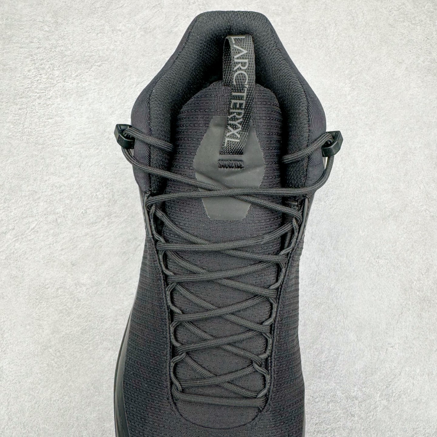 图片[5]-＃GD广顶 Arcteryx Vertex Alpine Gtx 始祖鸟舒适百搭 防滑耐磨中帮户外功能鞋 独家原底面配置 全套原厂生产指令 内外盒标包装纸鞋带配件均同步公司 公司一样的东西 放心开冲 外贸 零售 裸鞋 渠道货 随意操作 承诺半个月内开胶直接换新 尺码：39.5 40 40.5 41 42 42.5 43 44 44.5 45-选品中心