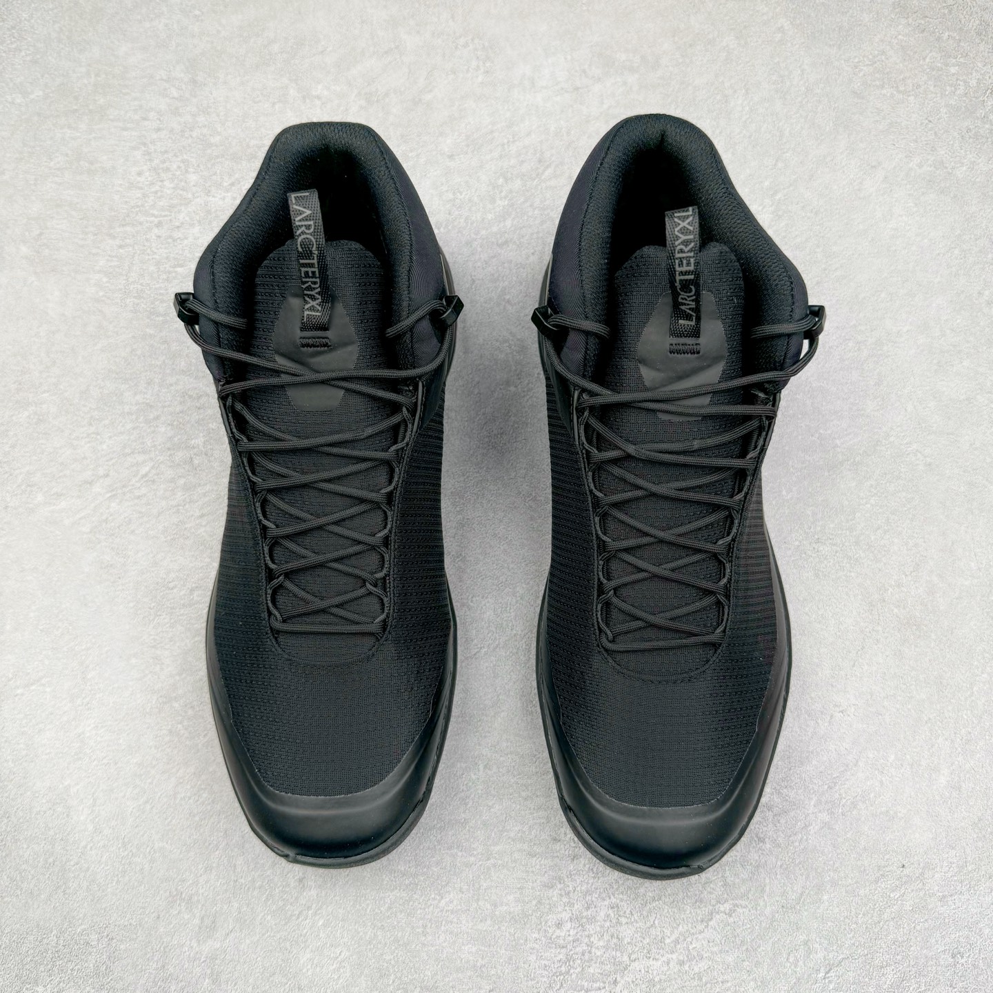 图片[2]-＃GD广顶 Arcteryx Vertex Alpine Gtx 始祖鸟舒适百搭 防滑耐磨中帮户外功能鞋 独家原底面配置 全套原厂生产指令 内外盒标包装纸鞋带配件均同步公司 公司一样的东西 放心开冲 外贸 零售 裸鞋 渠道货 随意操作 承诺半个月内开胶直接换新 尺码：39.5 40 40.5 41 42 42.5 43 44 44.5 45-选品中心