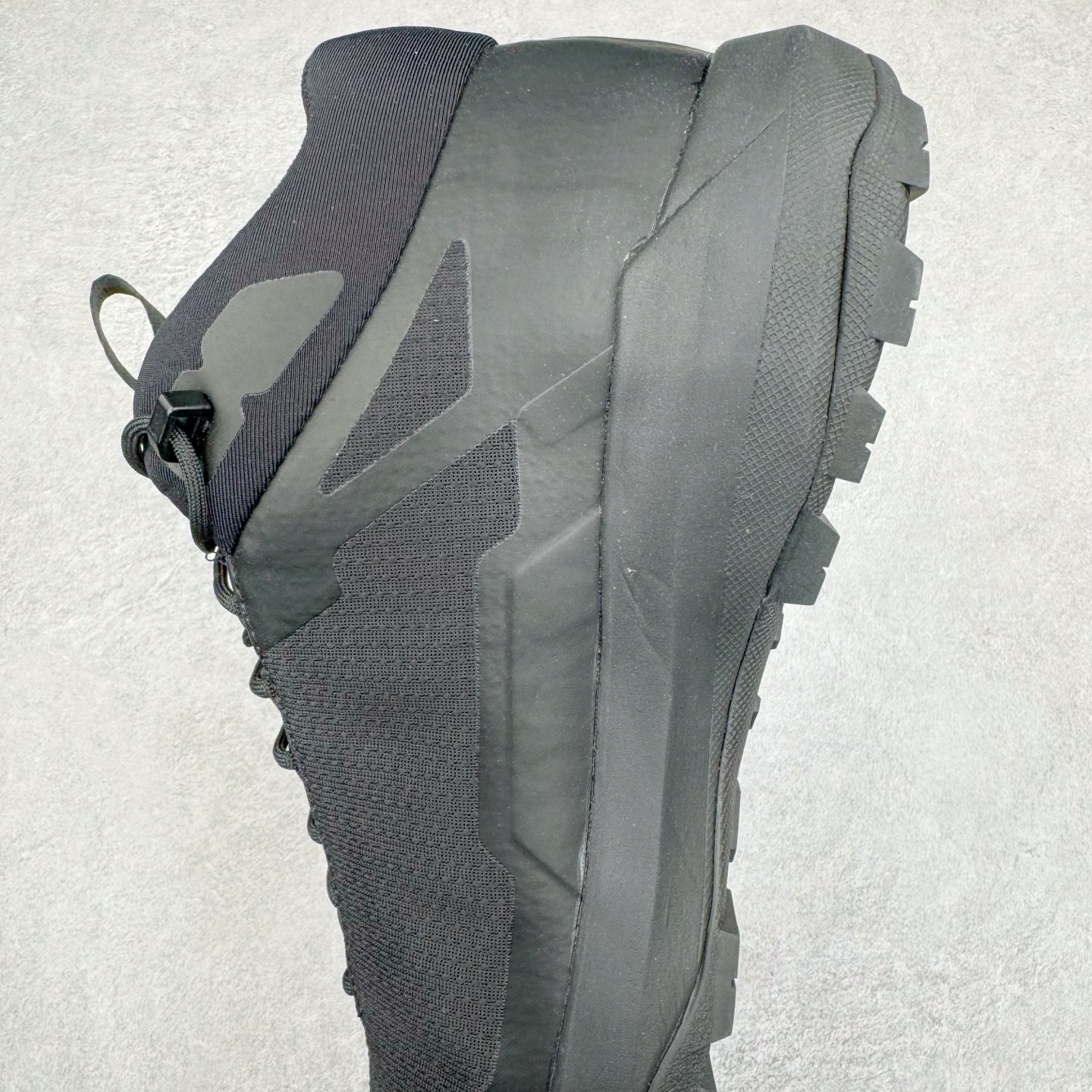 图片[7]-＃GD广顶 Arcteryx Vertex Alpine Gtx 始祖鸟舒适百搭 防滑耐磨中帮户外功能鞋 独家原底面配置 全套原厂生产指令 内外盒标包装纸鞋带配件均同步公司 公司一样的东西 放心开冲 外贸 零售 裸鞋 渠道货 随意操作 承诺半个月内开胶直接换新 尺码：39.5 40 40.5 41 42 42.5 43 44 44.5 45-选品中心