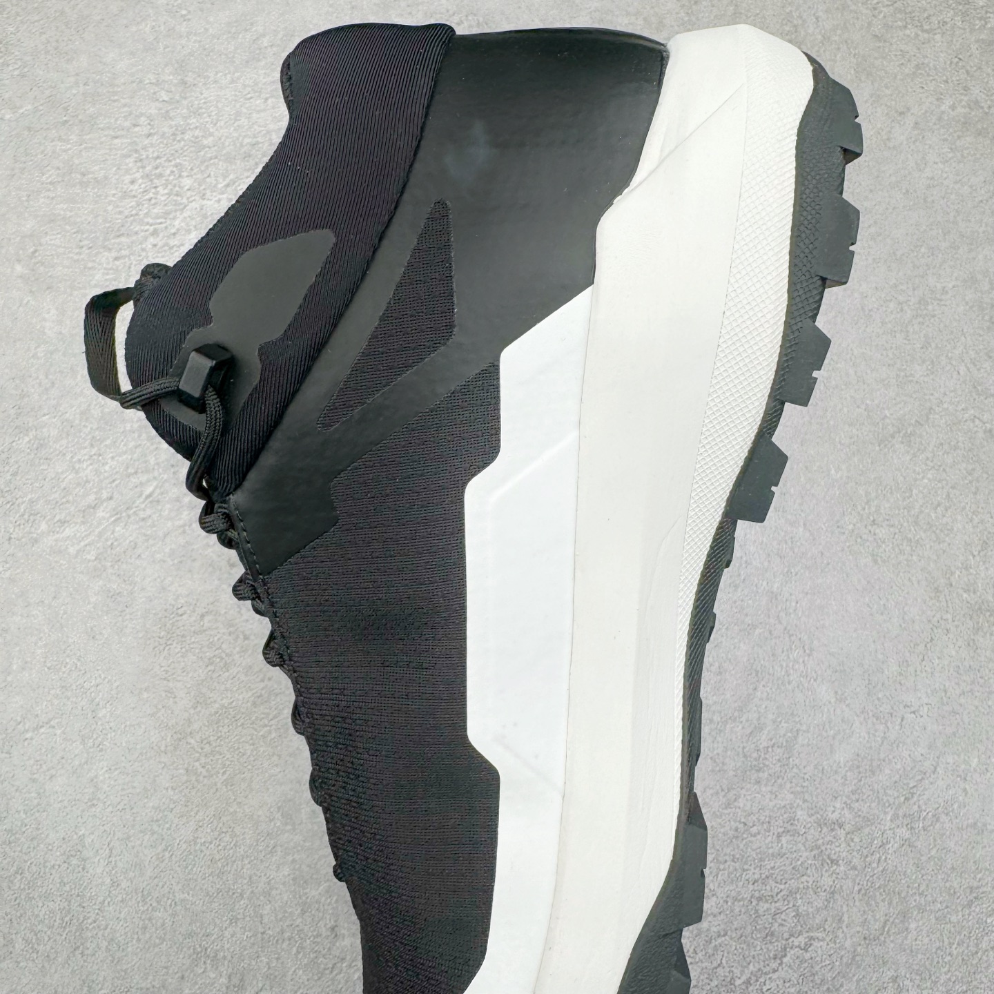 图片[7]-＃GD广顶 Arcteryx Vertex Alpine Gtx 始祖鸟舒适百搭 防滑耐磨中帮户外功能鞋 独家原底面配置 全套原厂生产指令 内外盒标包装纸鞋带配件均同步公司 公司一样的东西 放心开冲 外贸 零售 裸鞋 渠道货 随意操作 承诺半个月内开胶直接换新 尺码：39.5 40 40.5 41 42 42.5 43 44 44.5 45-选品中心