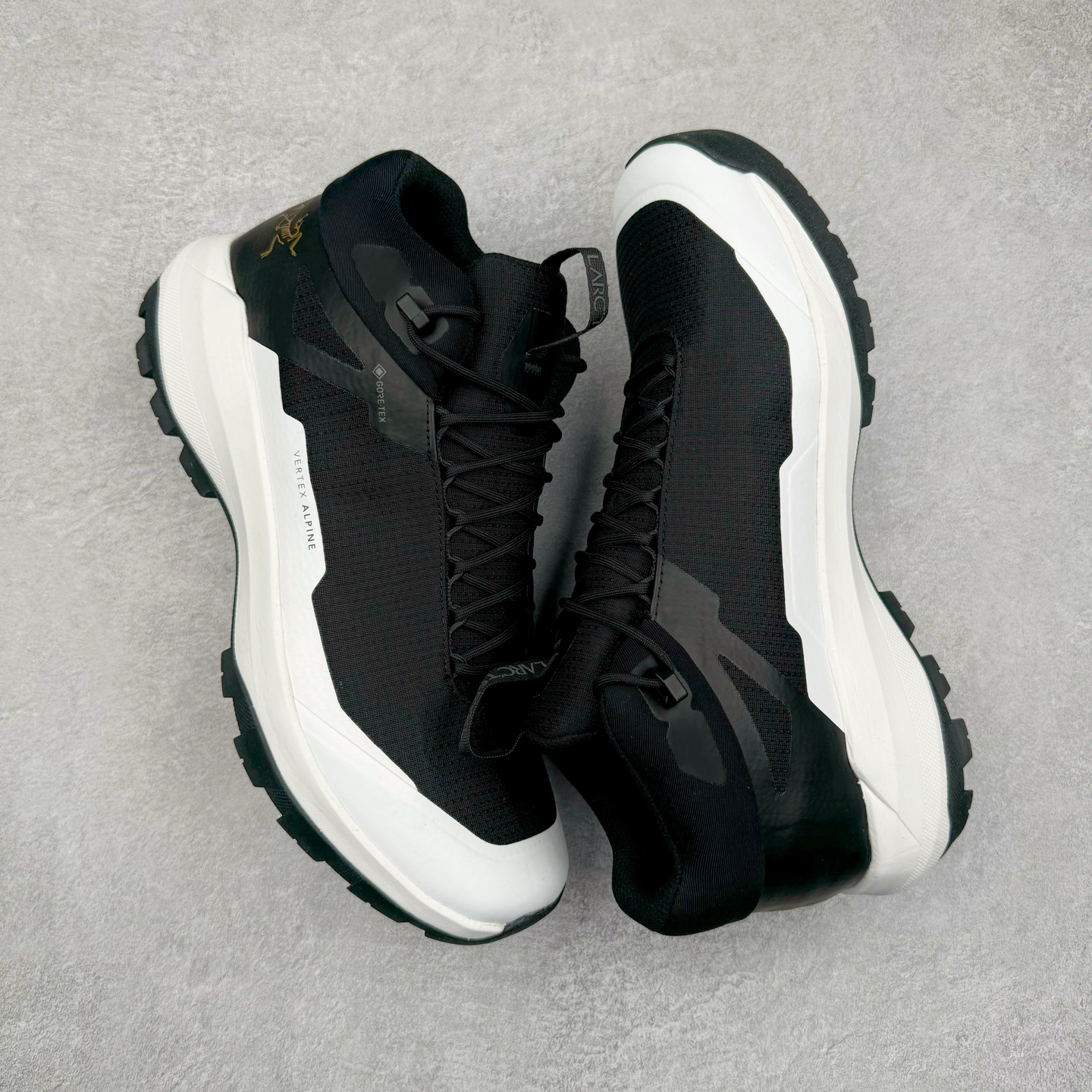 图片[3]-＃GD广顶 Arcteryx Vertex Alpine Gtx 始祖鸟舒适百搭 防滑耐磨中帮户外功能鞋 独家原底面配置 全套原厂生产指令 内外盒标包装纸鞋带配件均同步公司 公司一样的东西 放心开冲 外贸 零售 裸鞋 渠道货 随意操作 承诺半个月内开胶直接换新 尺码：39.5 40 40.5 41 42 42.5 43 44 44.5 45-选品中心