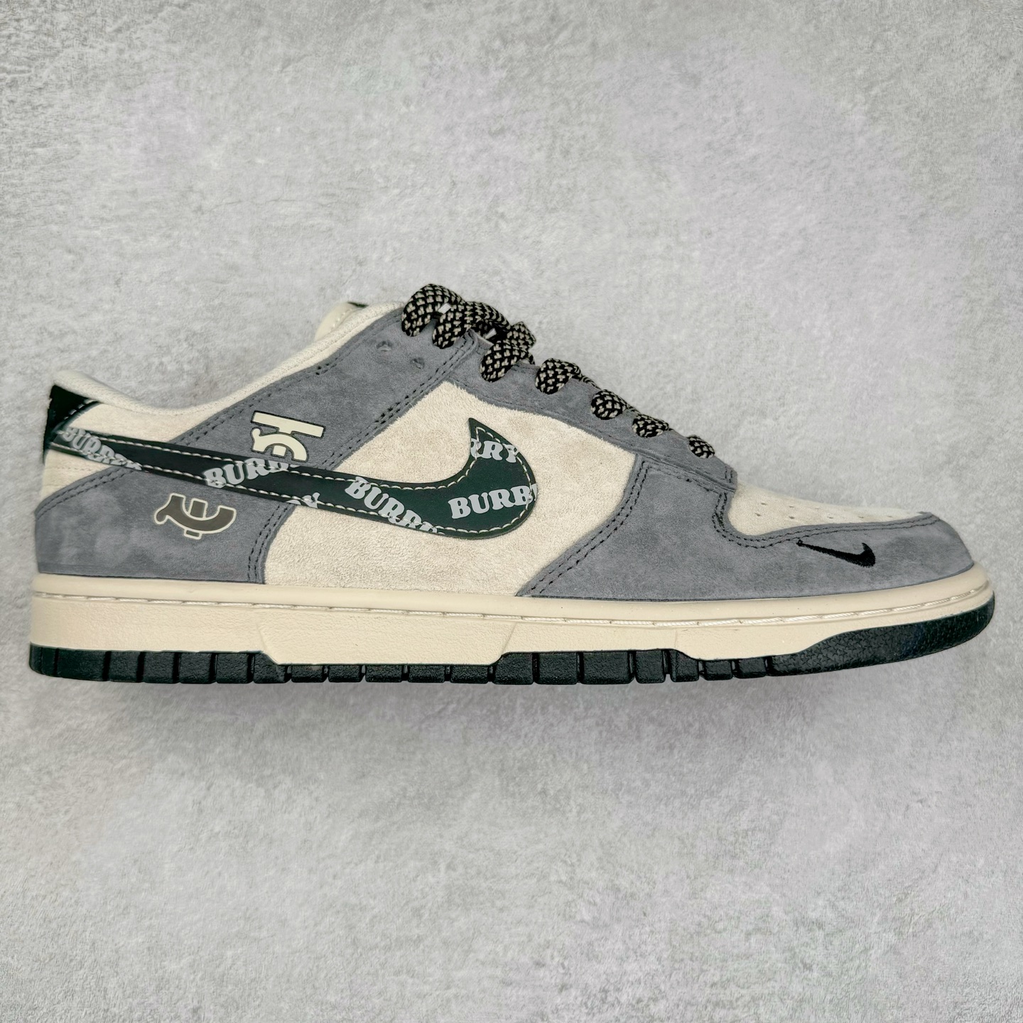 NK Dunk Low 定制配色 DJ2024-083 大厂出品 极力推荐 原装头层材料 独家版型蒸餾加工帶來的是更好的视觉和脚感体验大厂纯原品质出货 清洁度 电绣工艺 皮料切割干净无任何毛边 细节完美 尺码:36 36.5 37.5 38 38.5 39 40 40.5 41 42 42.5 43 44 44.5 45-选品中心