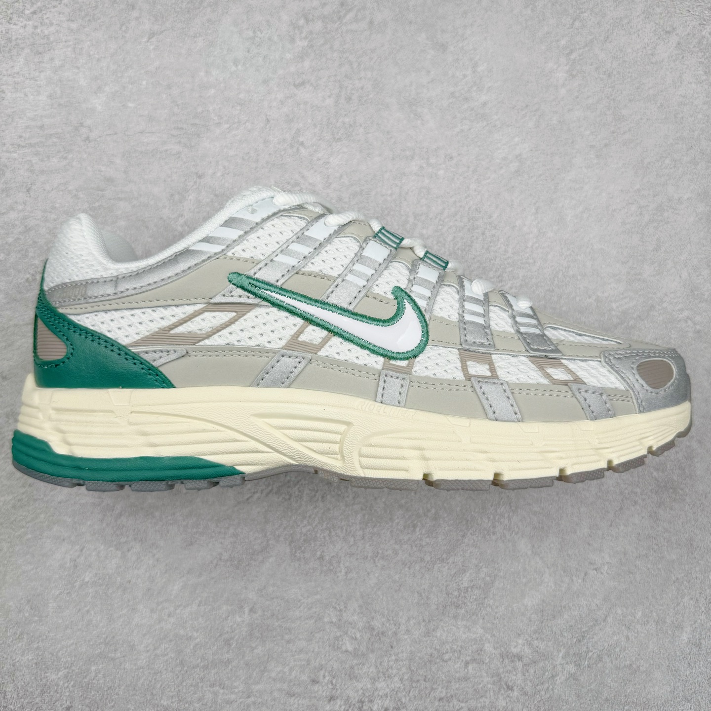 图片[8]-NK P-6000 系列低帮复古老爹风休闲运动舒适慢跑鞋 购入原鞋原装纸板楦头开发 独家私模四层组合大底 市场唯一正确版本 良心定价 新配色陆续出货 进口三文治网面 融合 Pegasus 过往运动鞋设计 助力 21 世纪早期跑步运动跃升时尚新高度 采用透气网眼布、运动风格线条和耐穿覆面 兼具吸睛外观和舒适感受 中底泡绵以田径赛道为灵感 打造厚实设计 缔造出众缓震性能 尺码：36 36.5 37.5 38 38.5 39 40 40.5 41 42 42.5 43 44 44.5 45-选品中心