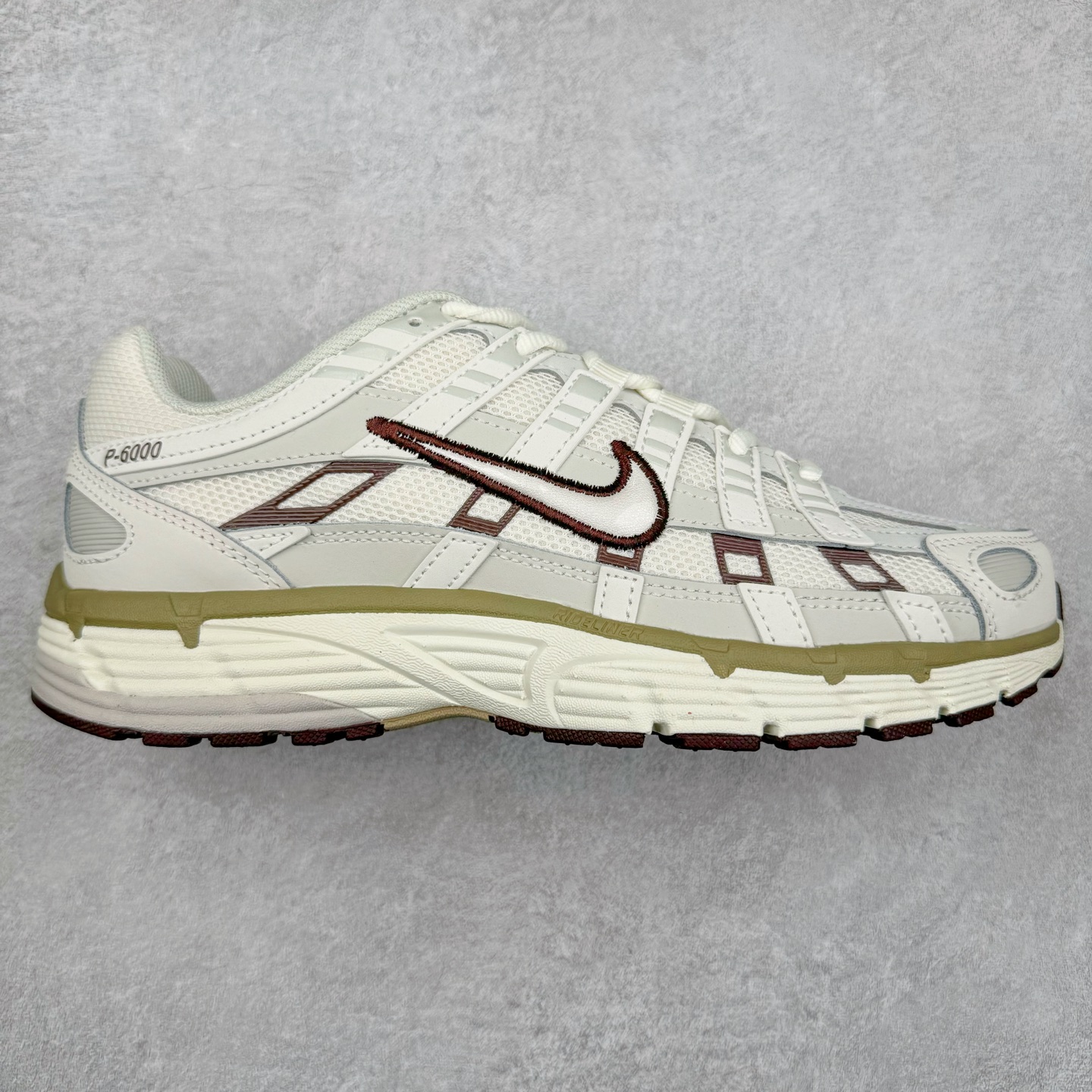 图片[7]-NK P-6000 系列低帮复古老爹风休闲运动舒适慢跑鞋 购入原鞋原装纸板楦头开发 独家私模四层组合大底 市场唯一正确版本 良心定价 新配色陆续出货 进口三文治网面 融合 Pegasus 过往运动鞋设计 助力 21 世纪早期跑步运动跃升时尚新高度 采用透气网眼布、运动风格线条和耐穿覆面 兼具吸睛外观和舒适感受 中底泡绵以田径赛道为灵感 打造厚实设计 缔造出众缓震性能 尺码：36 36.5 37.5 38 38.5 39 40 40.5 41 42 42.5 43 44 44.5 45-选品中心