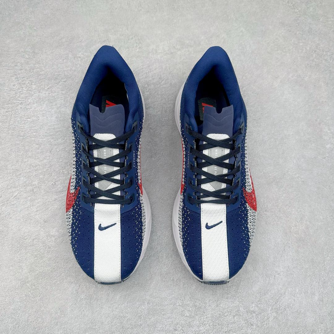 图片[2]-NK Zoom Pegasus Plus 超级飞马涡轮增压马拉松慢跑鞋 FQ7262 在设计上延续了原版鞋款的经典风格，向 Pegasus Turbo 致敬。鞋面采用 Flyknit 材质，巧妙地在不同区域实现紧密与松散的编织结合。标志性的尼龙中部条纹与原版 Turbo 设计呼应。原有的 Flywire 被内部毡织带替代。鞋领的衬垫和鞋跟支撑则为鞋面增添了完善的细节。与以往的 Turbo 型号采用双层泡沫不同，Pegasus Plus 使用了一体式 ZoomX 中底。鞋跟厚度为 35 毫米，前掌为 25 毫米，形成 10 毫米的落差，外底覆盖了大量橡胶，而 ZoomX 外露的部分也十分显眼。尺码：36 36.5 37.5 38 38.5 39 40 40.5 41 42 42.5 43 44 44.5 45-选品中心
