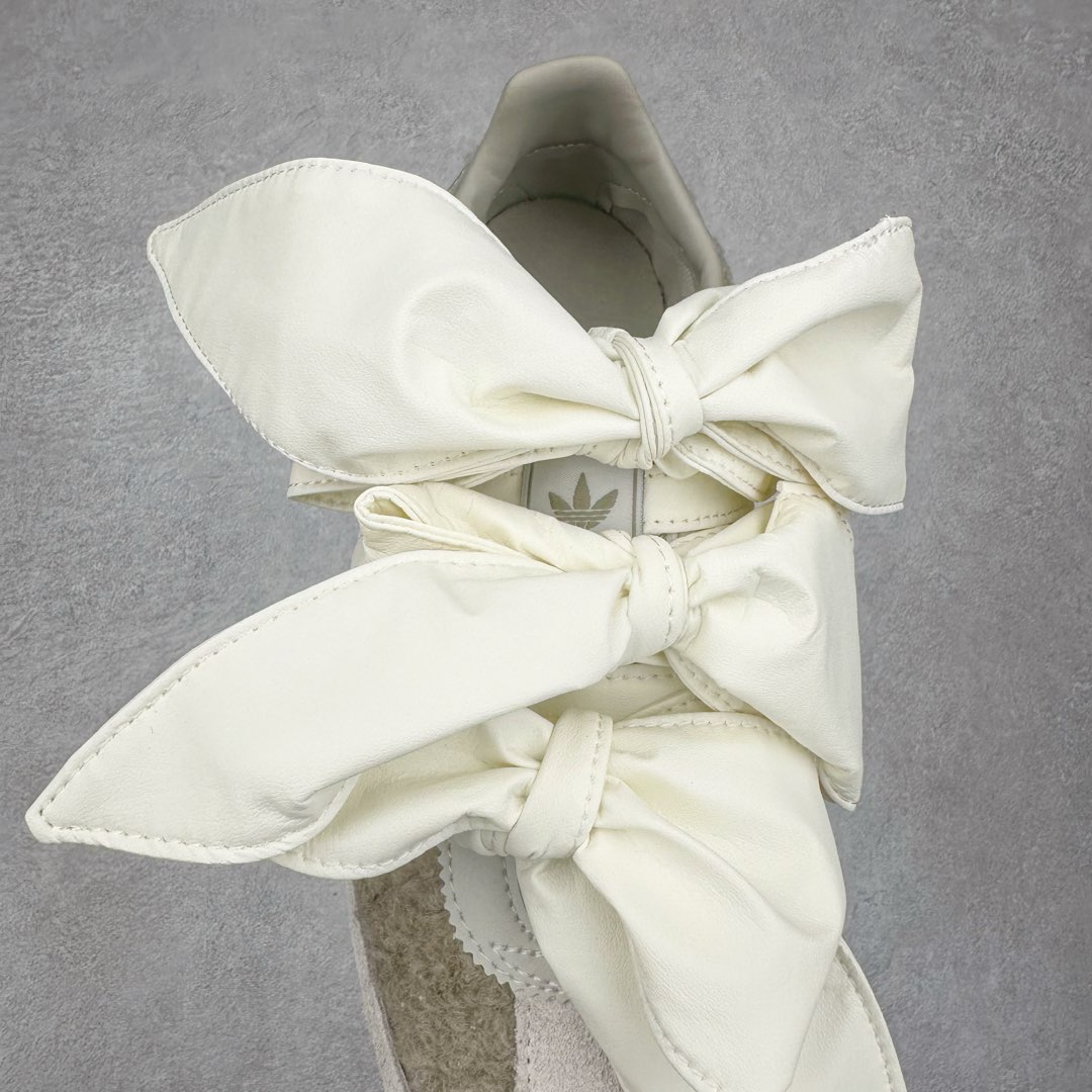 图片[5]-＃纯原 AD Wmns SL72 OG 系列德训足球风百搭低帮休闲运动板鞋 JQ8736 采用高弹EVA+MODEL+RB三层组合底 区别市面RB一体大底 三层组合鞋底重量与原鞋一致 Originals 将有「T 头鞋」造型的诞生于 1972 年的 SL72 鞋款复刻带回 各位买鞋又有新选择了 1972 年 SL72 问世后 引领了后来阿迪达斯的跑鞋发展方向 其中「SL」代表了 Super Light 彰显了产品轻便的特性 1972 年 SL72 问世后 引领了后来阿迪达斯的跑鞋发展方向 其中「SL」代表了 Super Light 彰显了产品轻便的特性 这次 Originals 延续其轻质经典的基因 带来男女两款 SL72 男生款带来 SL72 RS 鞋型 RS 意为 Reshaped（重塑）鞋款在保留了经典的外观基础上 在尼龙材质里增加了填充物 使鞋型更加挺立和饱满 鞋头则更加圆润 鞋底的 EVA 材质则增加了鞋款的高度 女生款则带来 SL72 OG W 鞋型 OG 顾名思义则是致敬经典款式 相较于 RS（Reshaped）鞋款 鞋身更加纤细 其整体鞋身轮廓、线条、细节、材质上尊崇 70 年代 SL72 的设计 还原经典味道 尺码：36 36⅔ 37⅓ 38 38⅔ 39⅓ 40 40⅔ 41⅓ 42 42⅔ 43⅓ 44 44⅔ 45-选品中心