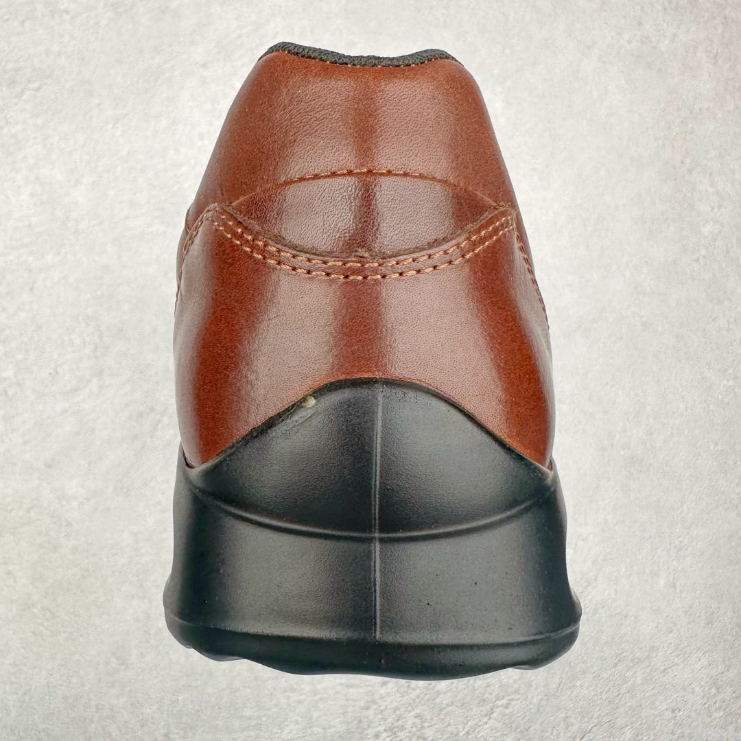 图片[8]-Ecco爱步男鞋新款运动鞋 跑鞋厚底增高老爹鞋 驱动系列全新款式 拼色拼接鞋面 时尚有型 牛皮与纺织品拼接 脚感舒适 出街有型 贴心套脚系带设计 舒适包裹双足 柔软细腻，亲肤透气 以摩托车粗犷胎纹为灵感 PU大底提供牵引性和支撑性 耐磨防滑提升稳定性 轻盈鞋底 舒适耐穿 户外出行 肆意洒脱 尺码：38 39 40 41 42 43 44（皮鞋码）-选品中心