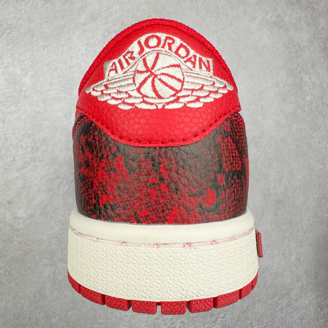 图片[8]-TS x Air Jordan AJ1 Low 倒钩低帮联名定制配色 DM7688-076 原厂内置气垫魔块 A模大底 头层小牛皮 鞋舌AJ原厂专用牛津布+AJ专用反口珍珠布+原厂无杂质高弹内里海棉+特殊封边弹力鞋带 尺码：36 36.5 37.5 38 38.5 39 40 40.5 41 42 42.5 43 44 44.5 45 46 47.5-选品中心