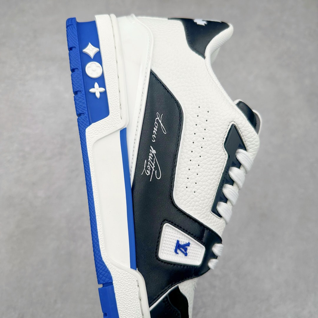 图片[6]-＃K1 Louis Vuitton Trainer lv时装走秀运动鞋 完美鞋型超高的清洁度 零毛边线头瑕疵 全套原楦原纸版原鞋开模 全网最具灵魂的版型 正确原装黄色鞋盒 正确中底印花 鞋面印花3D高频深度立体 全鞋电脑针车 紧密相连 针距密度一致 环保乳胶注塑鞋垫 厚度脚感还原原版 皮面裁剪部位 统一油边封口工艺 原装橡胶大底含胶量大底组合零偏差 专柜全套包装 防尘袋 说明书 质保卡 男女鞋 尺码：35 36 37 38 39 40 41 42 43 44 45-选品中心