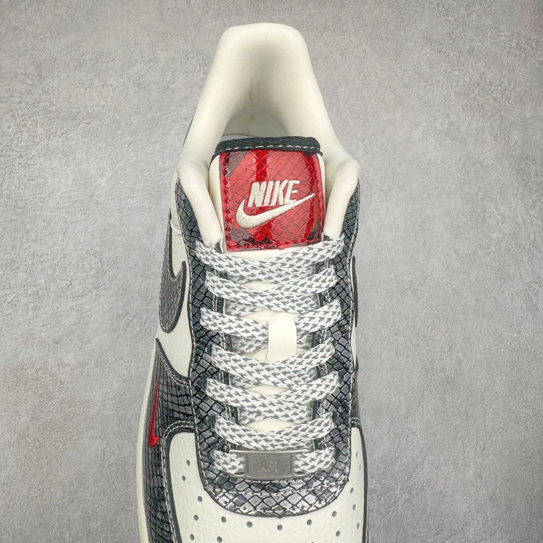 图片[5]-NK Air Force 1´07 Low 空军一号低帮百搭休闲运动板鞋 CH6336-521 柔软、弹性十足的缓震性能和出色的中底设计 横跨复古与现代的外型结合 造就出风靡全球 三十多年的Force 1 直到今天还深受青睐 尺码：36 36.5 37.5 38 38.5 39 40 40.5 41 42 42.5 43 44 44.5 45-选品中心