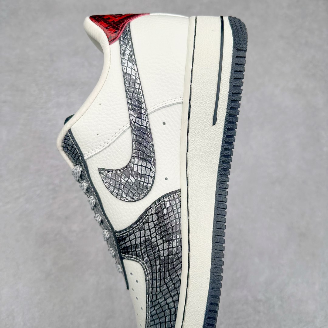 图片[7]-NK Air Force 1´07 Low 空军一号低帮百搭休闲运动板鞋 CH6336-521 柔软、弹性十足的缓震性能和出色的中底设计 横跨复古与现代的外型结合 造就出风靡全球 三十多年的Force 1 直到今天还深受青睐 尺码：36 36.5 37.5 38 38.5 39 40 40.5 41 42 42.5 43 44 44.5 45-选品中心