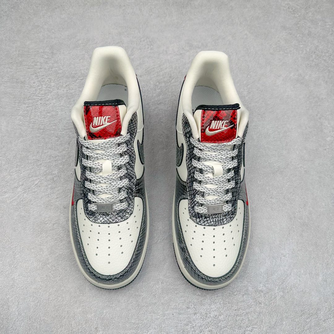 图片[2]-NK Air Force 1´07 Low 空军一号低帮百搭休闲运动板鞋 CH6336-521 柔软、弹性十足的缓震性能和出色的中底设计 横跨复古与现代的外型结合 造就出风靡全球 三十多年的Force 1 直到今天还深受青睐 尺码：36 36.5 37.5 38 38.5 39 40 40.5 41 42 42.5 43 44 44.5 45-选品中心