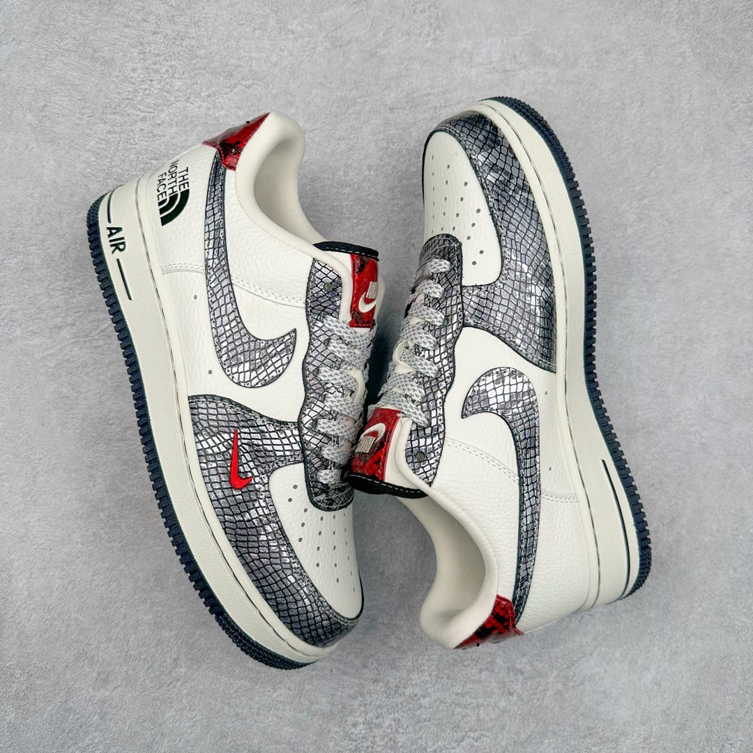 图片[3]-NK Air Force 1´07 Low 空军一号低帮百搭休闲运动板鞋 CH6336-521 柔软、弹性十足的缓震性能和出色的中底设计 横跨复古与现代的外型结合 造就出风靡全球 三十多年的Force 1 直到今天还深受青睐 尺码：36 36.5 37.5 38 38.5 39 40 40.5 41 42 42.5 43 44 44.5 45-选品中心