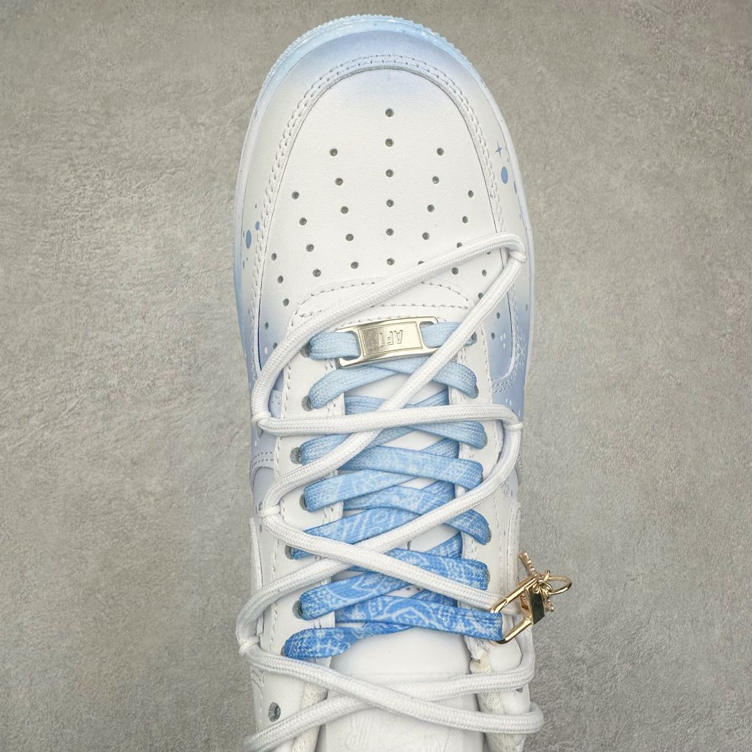 图片[4]-NK Air Force 1´07 Low 空军一号低帮百搭休闲运动板鞋 ZH0316-057 柔软、弹性十足的缓震性能和出色的中底设计 横跨复古与现代的外型结合 造就出风靡全球 三十多年的Force 1 直到今天还深受青睐 尺码：36 36.5 37.5 38 38.5 39 40 40.5 41 42 42.5 43 44 44.5 45-选品中心