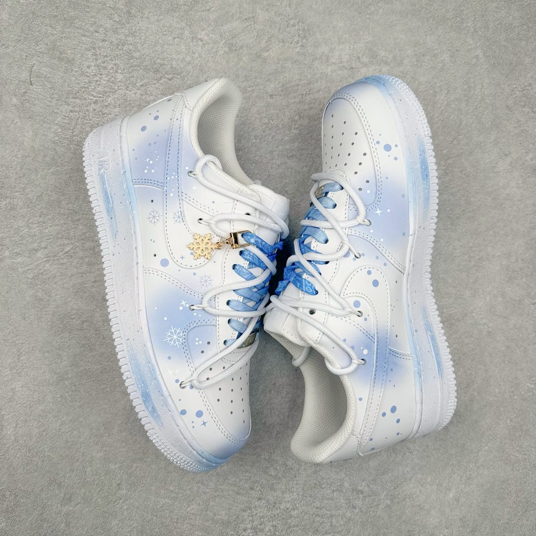 图片[3]-NK Air Force 1´07 Low 空军一号低帮百搭休闲运动板鞋 ZH0316-057 柔软、弹性十足的缓震性能和出色的中底设计 横跨复古与现代的外型结合 造就出风靡全球 三十多年的Force 1 直到今天还深受青睐 尺码：36 36.5 37.5 38 38.5 39 40 40.5 41 42 42.5 43 44 44.5 45-选品中心