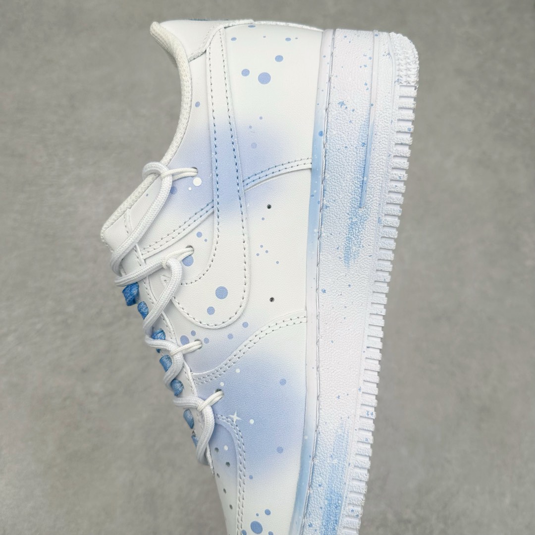 图片[7]-NK Air Force 1´07 Low 空军一号低帮百搭休闲运动板鞋 ZH0316-057 柔软、弹性十足的缓震性能和出色的中底设计 横跨复古与现代的外型结合 造就出风靡全球 三十多年的Force 1 直到今天还深受青睐 尺码：36 36.5 37.5 38 38.5 39 40 40.5 41 42 42.5 43 44 44.5 45-选品中心