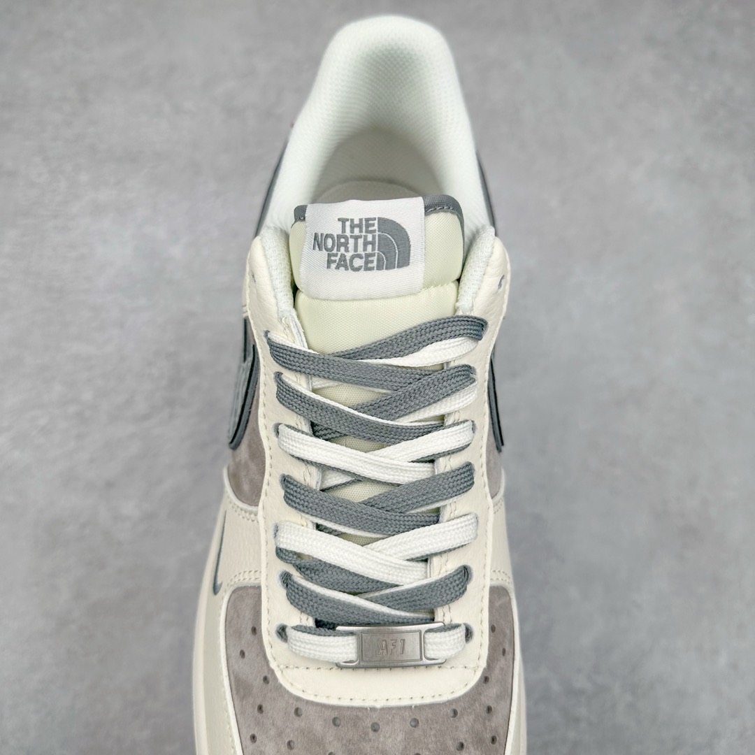 图片[5]-NK Air Force 1´07 Low 空军一号低帮百搭休闲运动板鞋 DM6688-049 柔软、弹性十足的缓震性能和出色的中底设计 横跨复古与现代的外型结合 造就出风靡全球 三十多年的Force 1 直到今天还深受青睐 尺码：36 36.5 37.5 38 38.5 39 40 40.5 41 42 42.5 43 44 44.5 45-选品中心