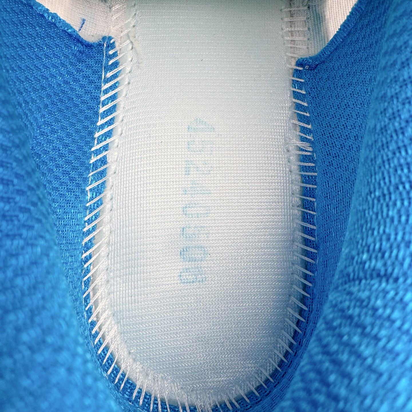 图片[10]-＃PB纯原 Asics Gel-Kayano K14 亚瑟士系列复古舒适织物合成革减震防滑耐磨低帮休闲跑步鞋 内卷时代 纯原品质 真标价格 市场顶级版本 原装纸板楦头开发 独家私模五层组合大底 原厂定制缓震硅胶加持 原盒原配 官方四联吊牌 一比一同步原鞋工艺和用料 鞋面原厂“三明治”多层网布 区别其他同价版本 鞋垫采用原厂OrthoLite欧索莱材质 非普通海玻璃鞋垫 后跟一样采用了GEL缓震胶 整体系列设计非常的科技感 锻炼跑步的同时让你一样时尚百搭 尺码：36 37 37.5 38 39 39.5 40 40.5 41.5 42 42.5 43.5 44 44.5 45-选品中心