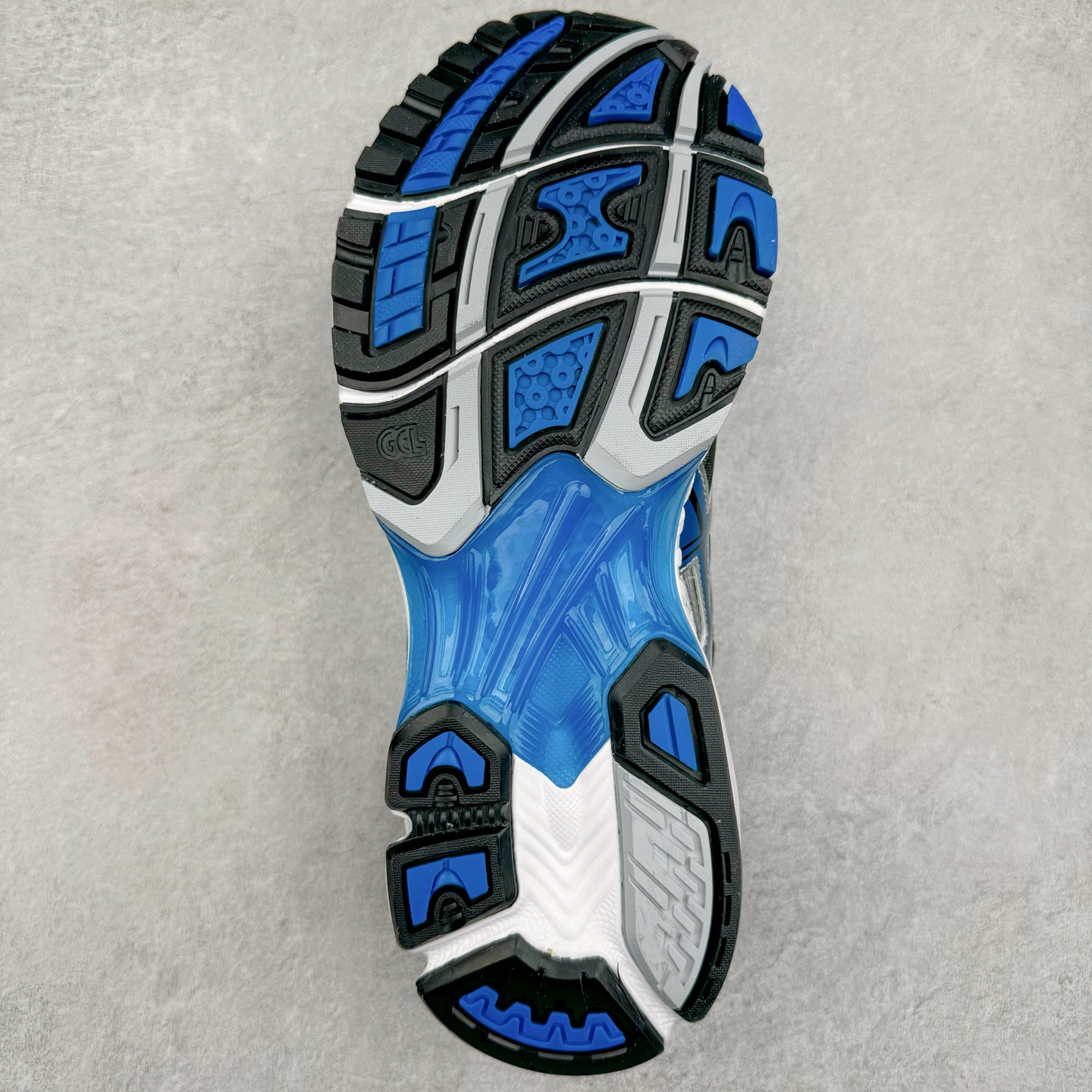 图片[9]-＃PB纯原 Asics Gel-Kayano K14 亚瑟士系列复古舒适织物合成革减震防滑耐磨低帮休闲跑步鞋 内卷时代 纯原品质 真标价格 市场顶级版本 原装纸板楦头开发 独家私模五层组合大底 原厂定制缓震硅胶加持 原盒原配 官方四联吊牌 一比一同步原鞋工艺和用料 鞋面原厂“三明治”多层网布 区别其他同价版本 鞋垫采用原厂OrthoLite欧索莱材质 非普通海玻璃鞋垫 后跟一样采用了GEL缓震胶 整体系列设计非常的科技感 锻炼跑步的同时让你一样时尚百搭 尺码：36 37 37.5 38 39 39.5 40 40.5 41.5 42 42.5 43.5 44 44.5 45-选品中心