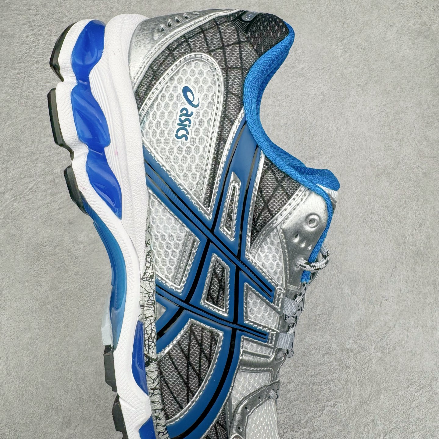 图片[6]-＃PB纯原 Asics Gel-Kayano K14 亚瑟士系列复古舒适织物合成革减震防滑耐磨低帮休闲跑步鞋 内卷时代 纯原品质 真标价格 市场顶级版本 原装纸板楦头开发 独家私模五层组合大底 原厂定制缓震硅胶加持 原盒原配 官方四联吊牌 一比一同步原鞋工艺和用料 鞋面原厂“三明治”多层网布 区别其他同价版本 鞋垫采用原厂OrthoLite欧索莱材质 非普通海玻璃鞋垫 后跟一样采用了GEL缓震胶 整体系列设计非常的科技感 锻炼跑步的同时让你一样时尚百搭 尺码：36 37 37.5 38 39 39.5 40 40.5 41.5 42 42.5 43.5 44 44.5 45-选品中心