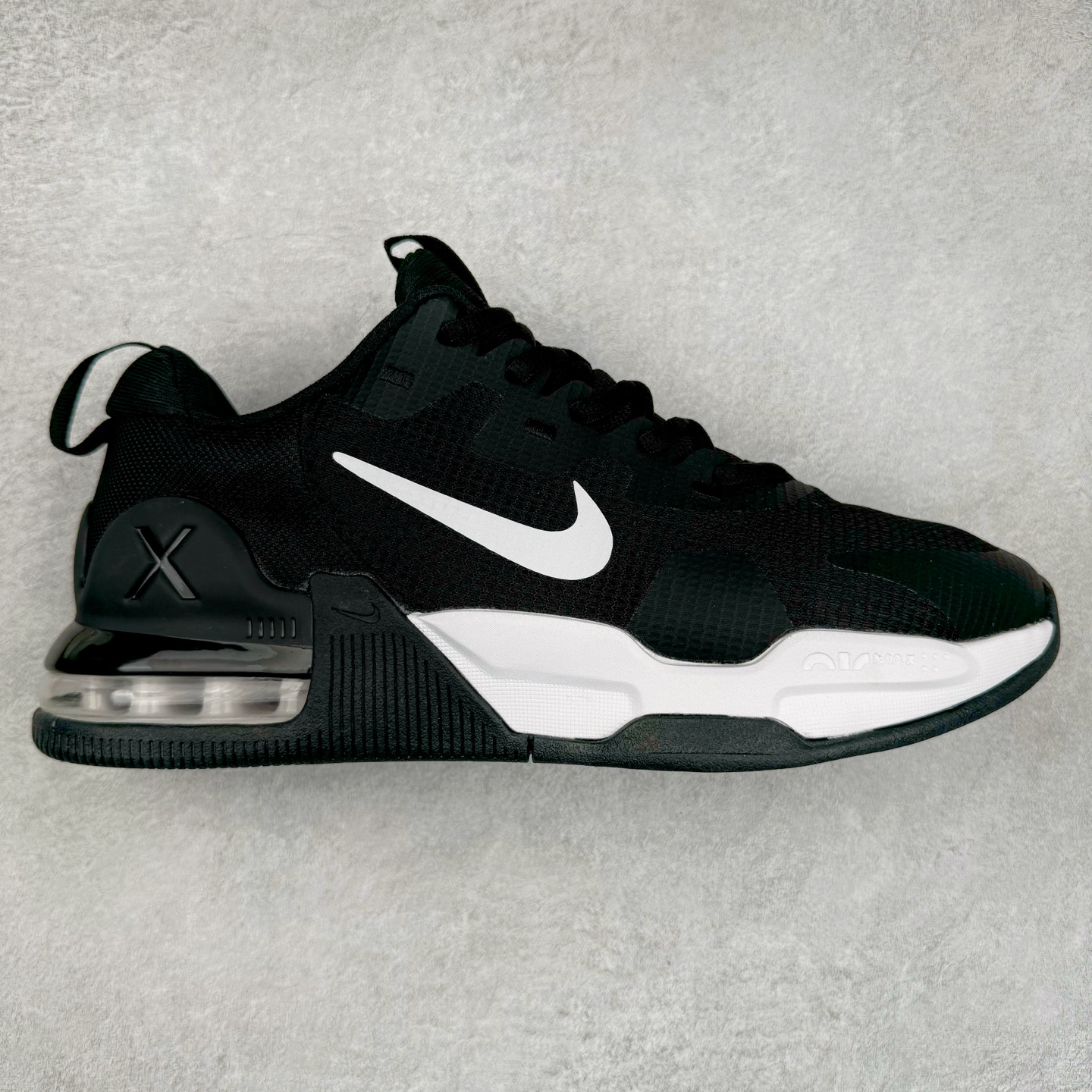 NK Air Max Alpha Trainer 5 阿尔法 半掌气垫运动鞋 DM0829-001 简约大方的造型设计 给人以随性休闲的时尚格调 穿着舒适轻便 运动灵活自如 满足日常个性穿搭 尺码：36 36.5 37.5 38 38.5 39 40 40.5 41 42 42.5 43 44 45-选品中心